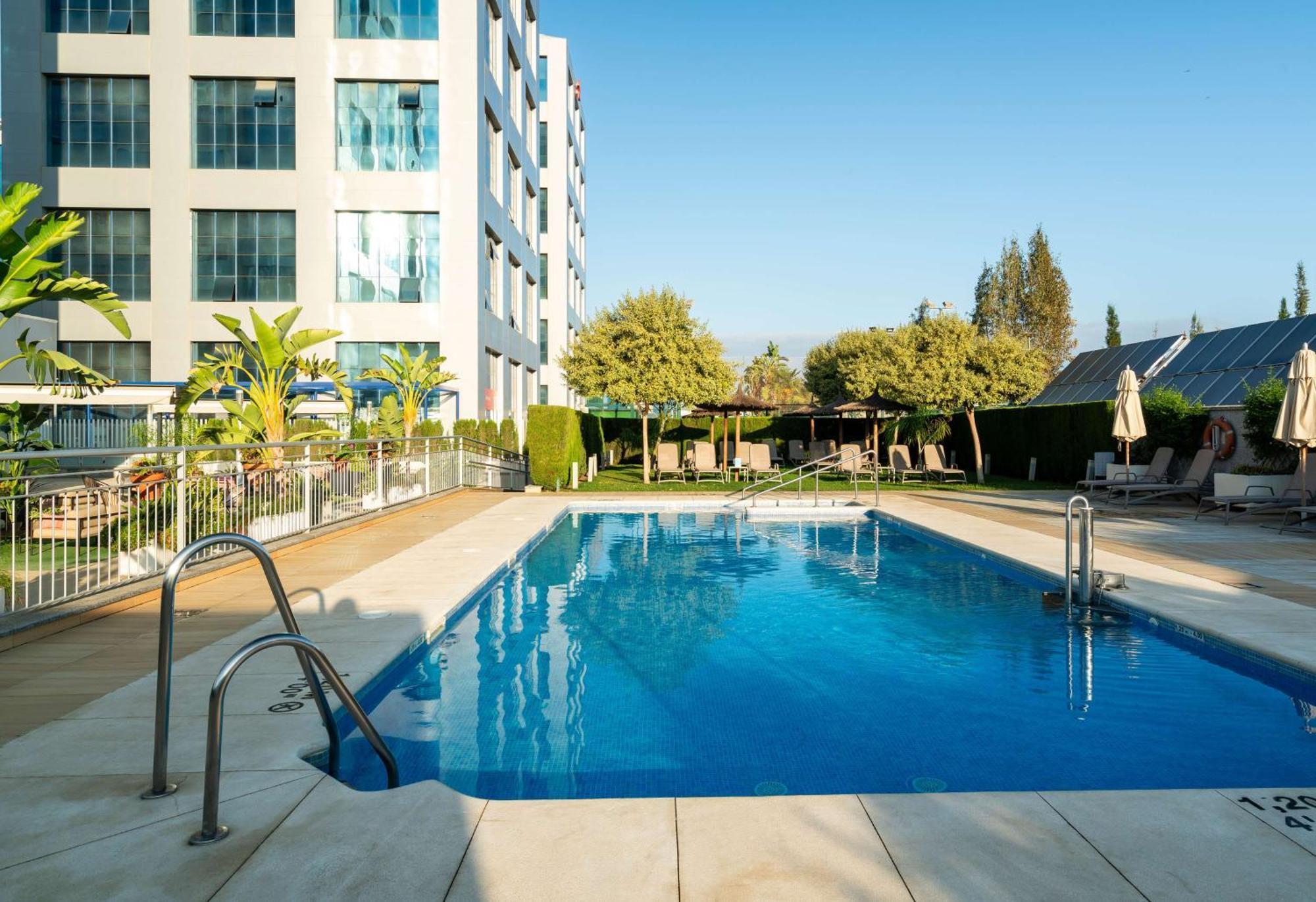 Hilton Garden Hotel 4*