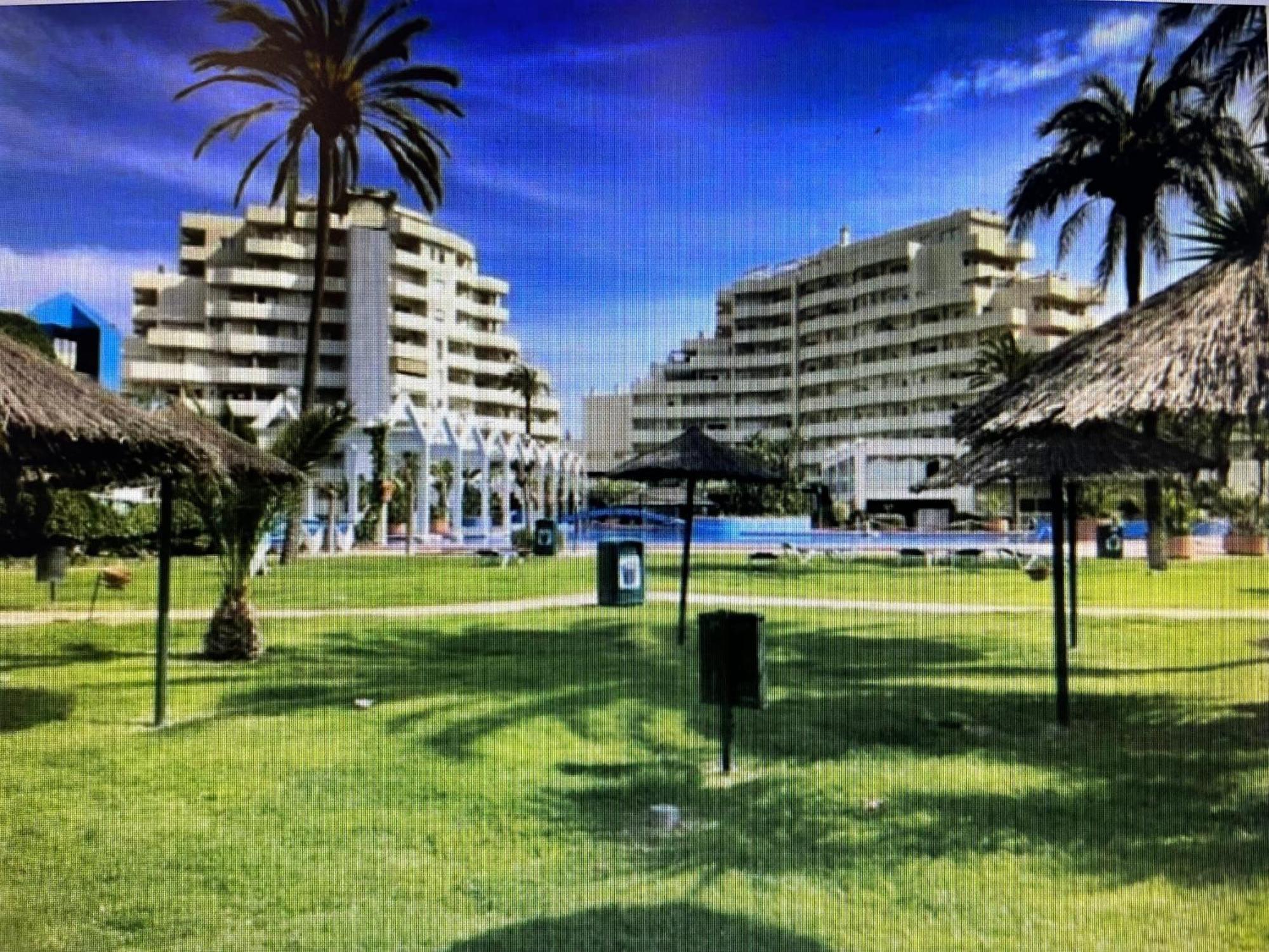 Benalbeach 2bdr Beach100m 5 Pools Gardens Apartamento *