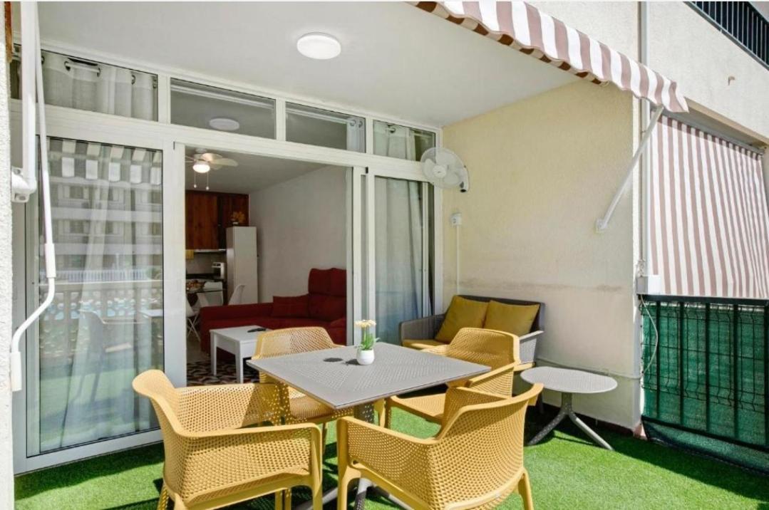Fayser 108 Beachfront With Direct Pool Access From Terrace Apartment