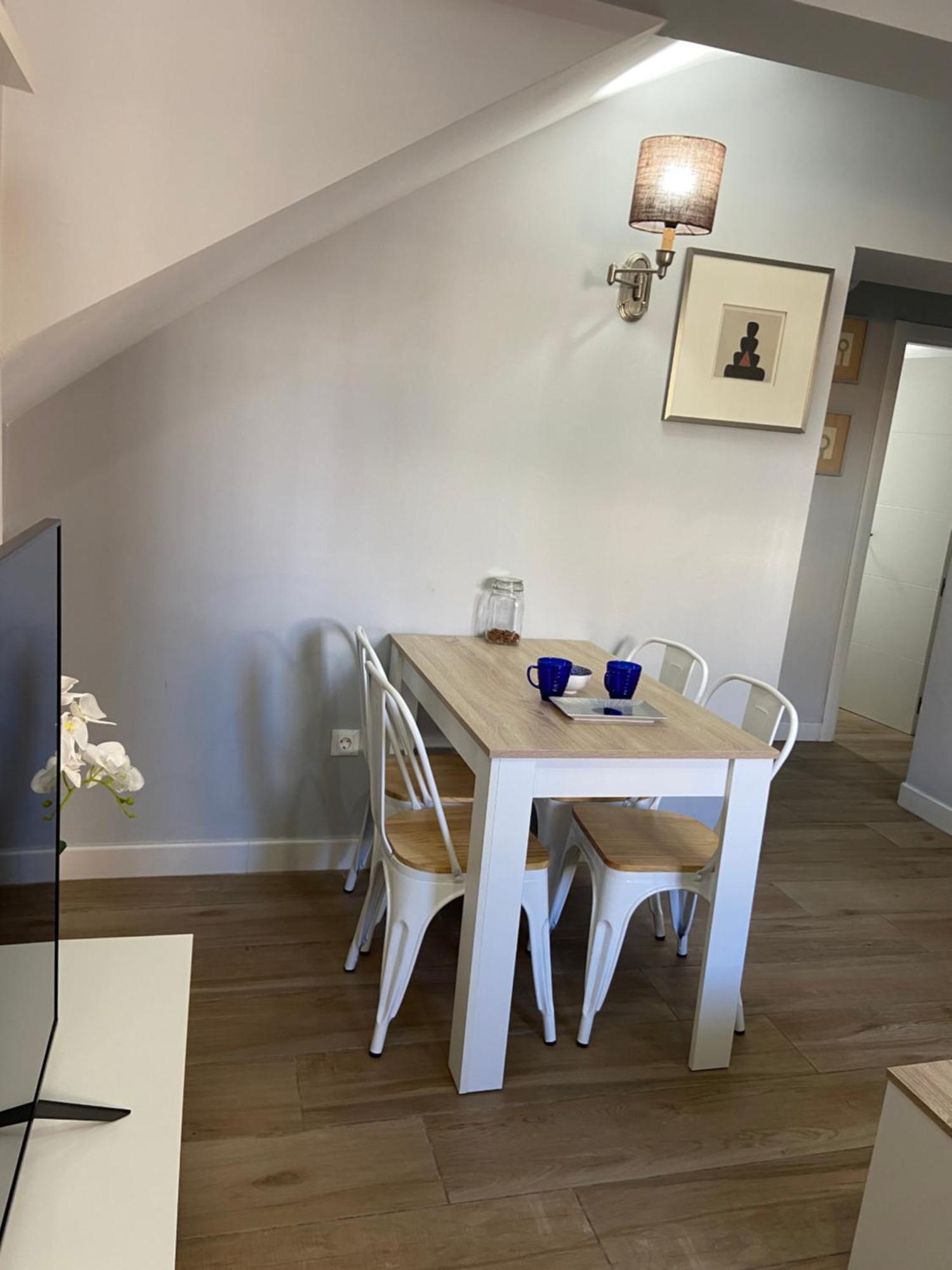 Apartamento Con Garaje Y Patio