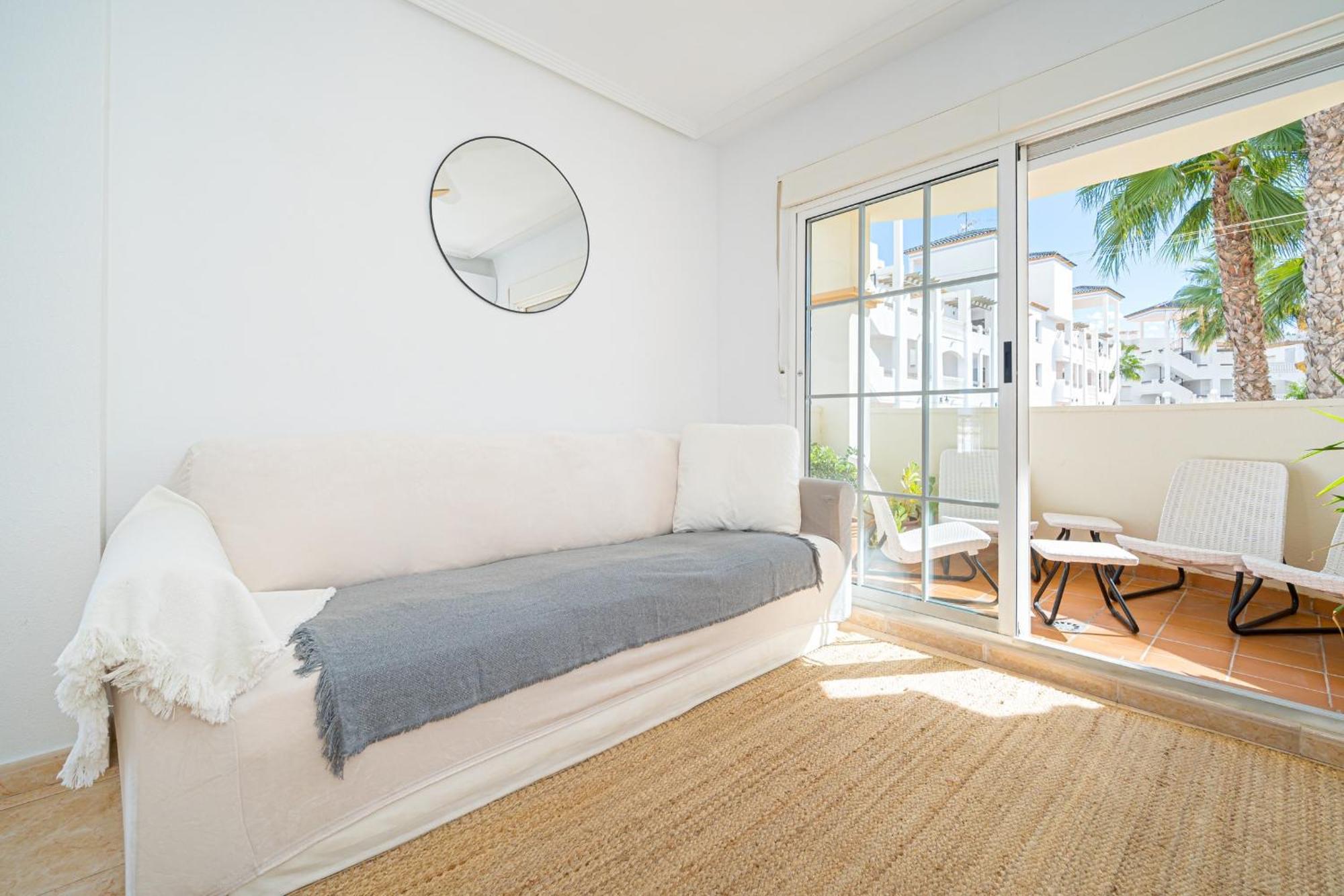 Apartment. Excellent Location For Golfers, Cyclists And Hikers Villamartin (Valencia)