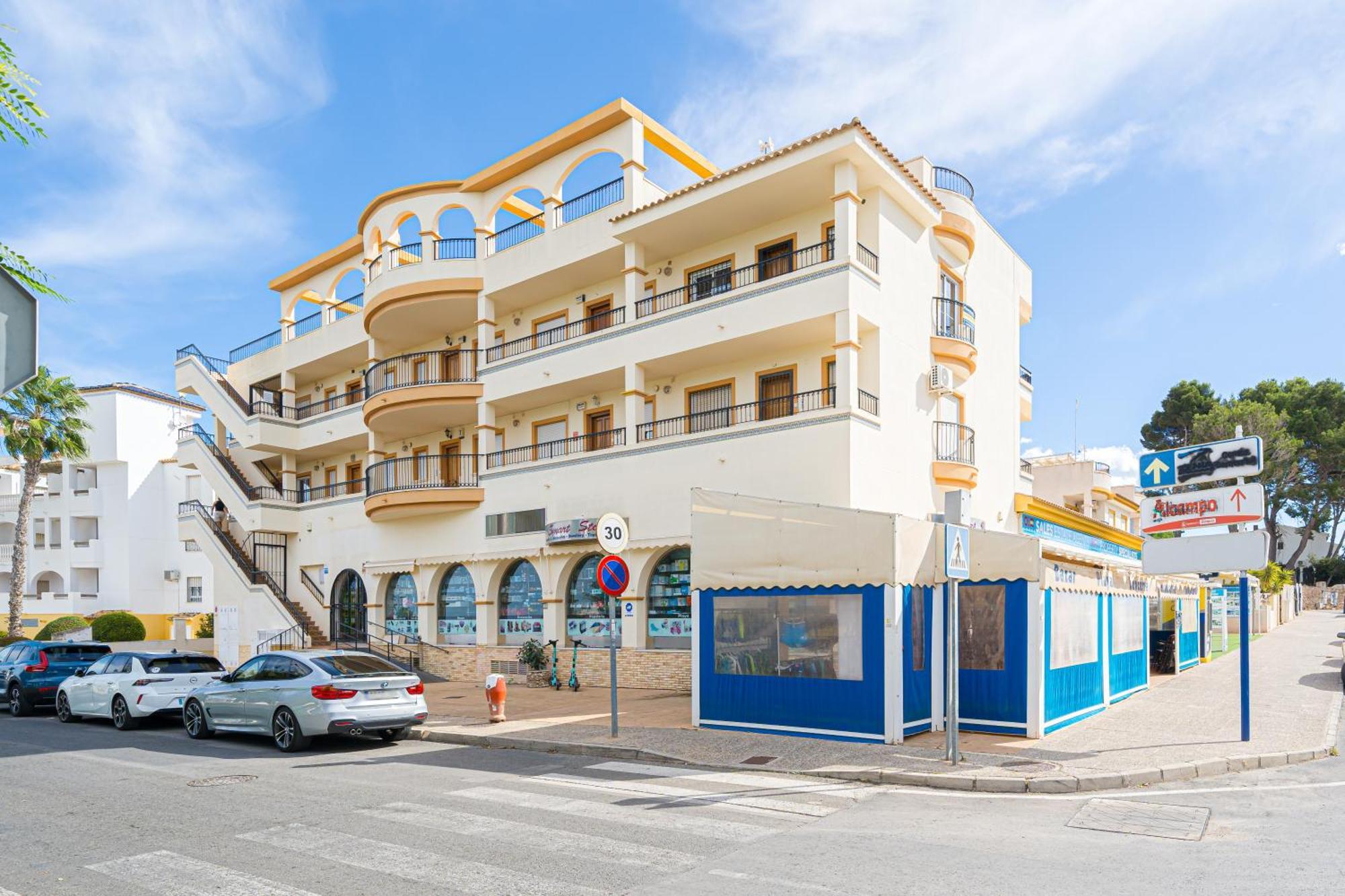 Apartment. Excellent Location For Golfers, Cyclists And Hikers *