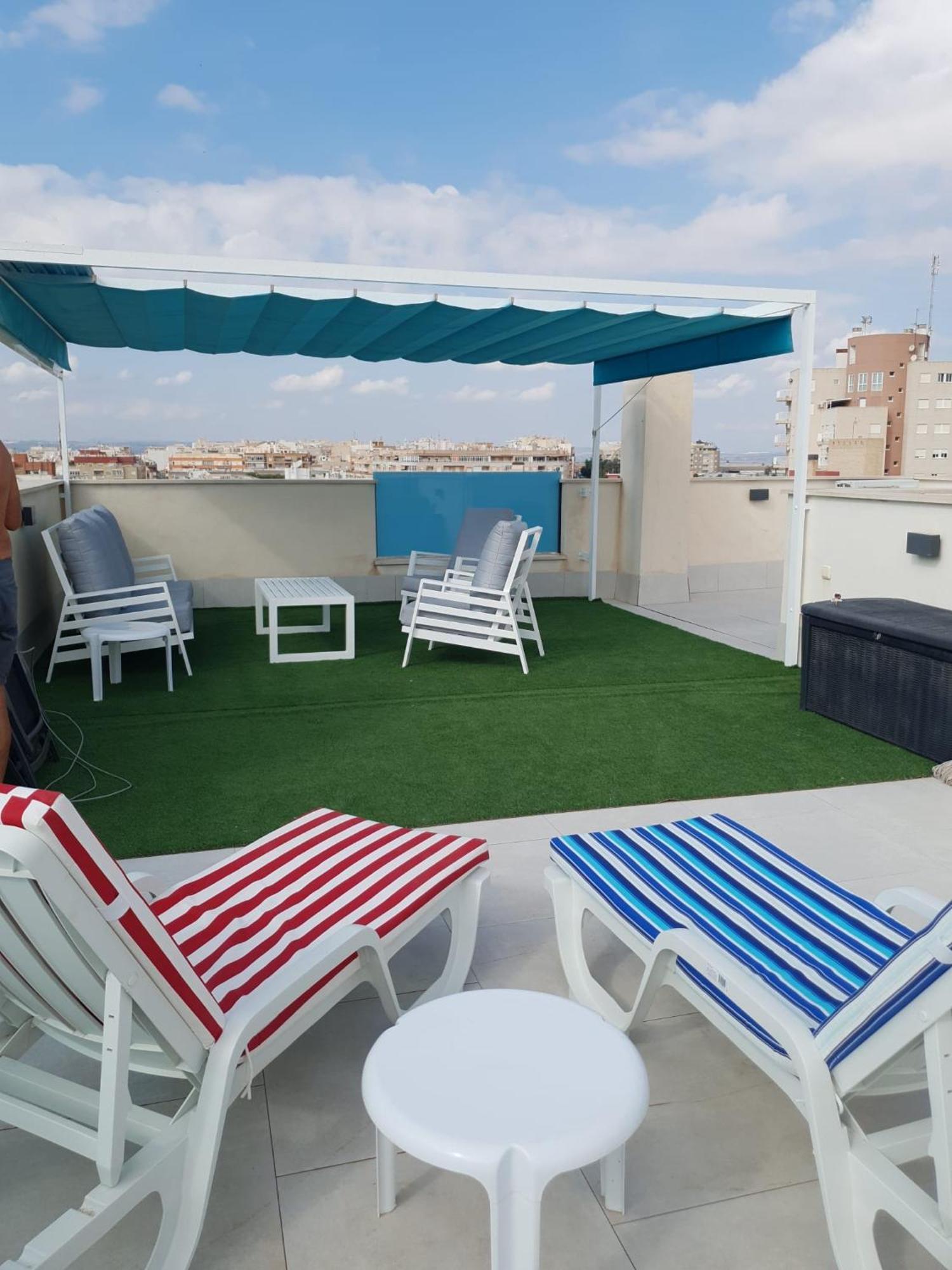 Penthouse Center Torrevieja, Private Terrace, Near The Apartment Torrevieja