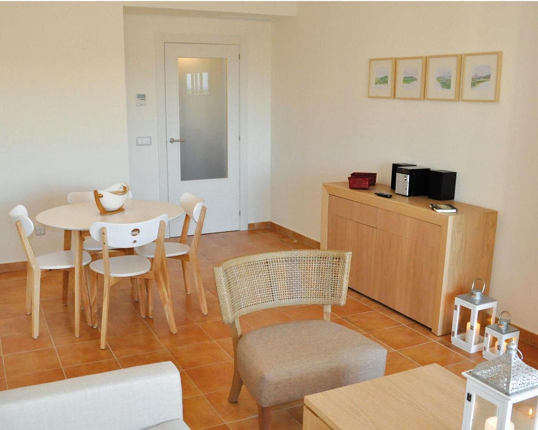 2127-superb 2 Bedrooms , Lovely Terraces And Pool Apartamento San Roque (Andalucia)