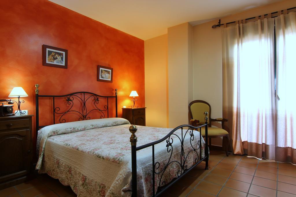 Hotel Rural Hojaranzos Tejeda de Tiétar
