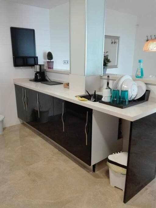 Apartamento Mar, Sol Y Montaña With Airco&pool Ador