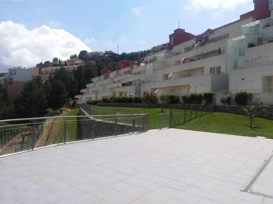 Mar, Sol Y Montaña With Airco&pool Apartamento *