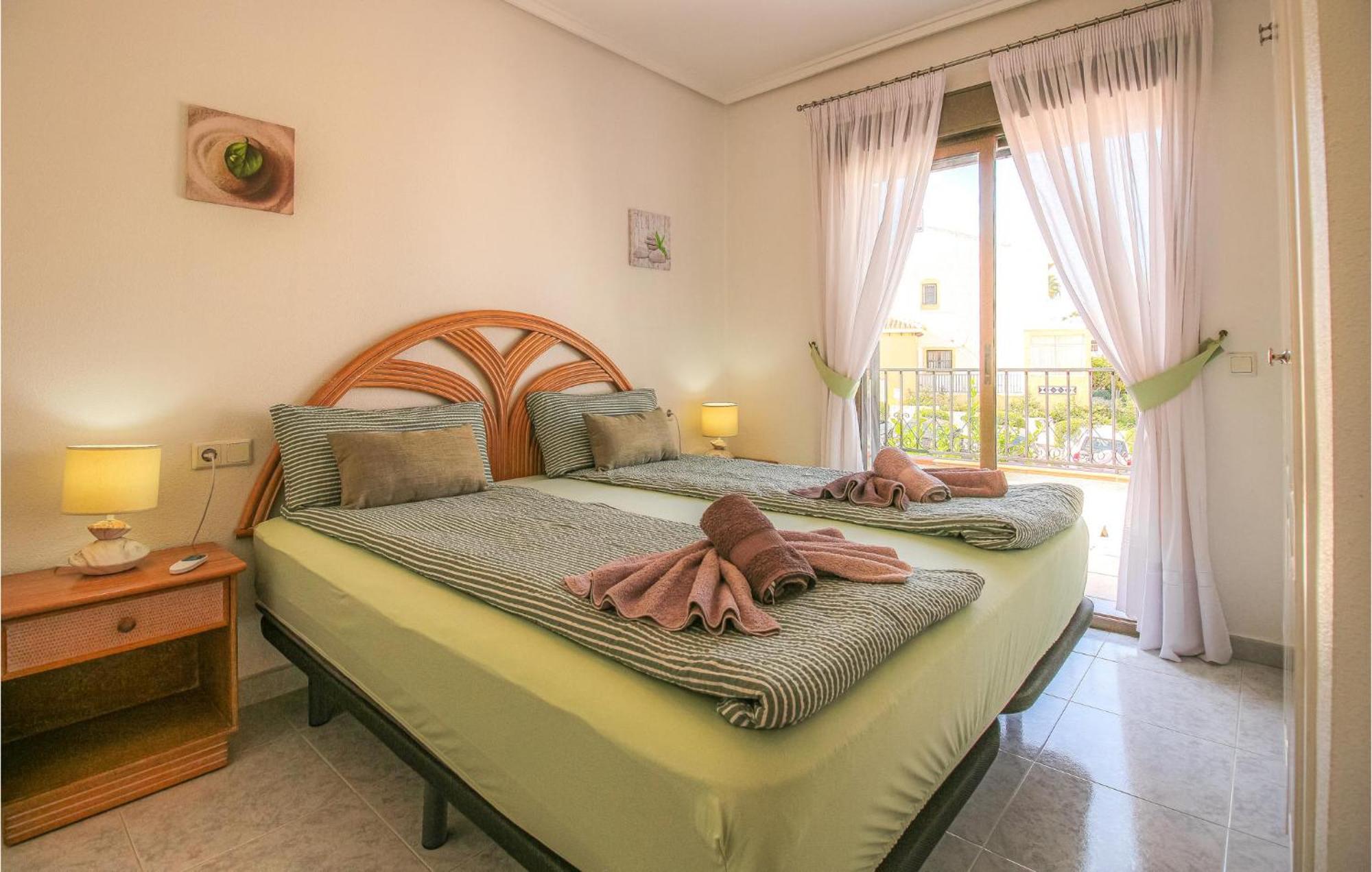 Amazing In With Kitchenette