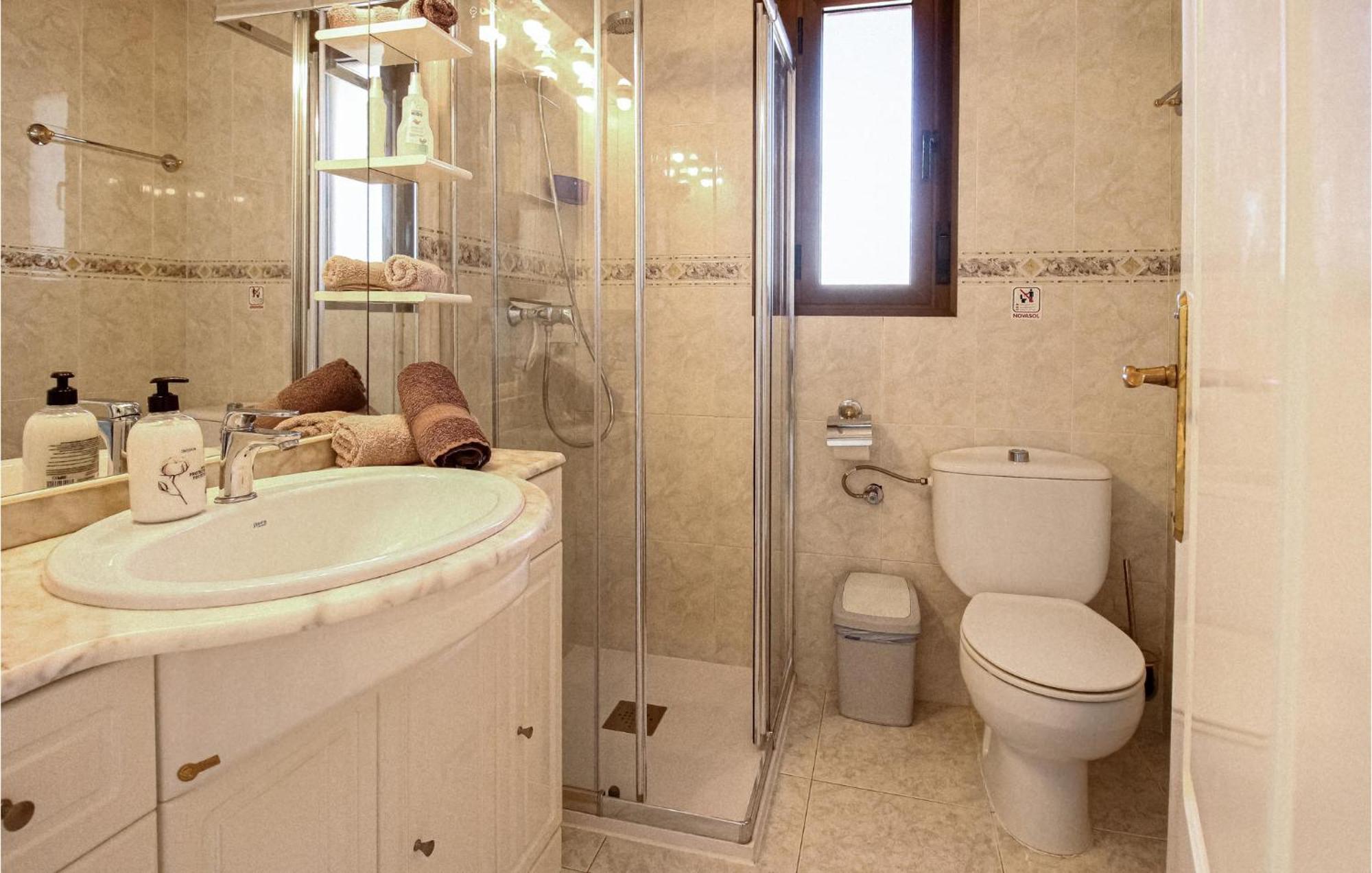 Amazing In With Kitchenette *