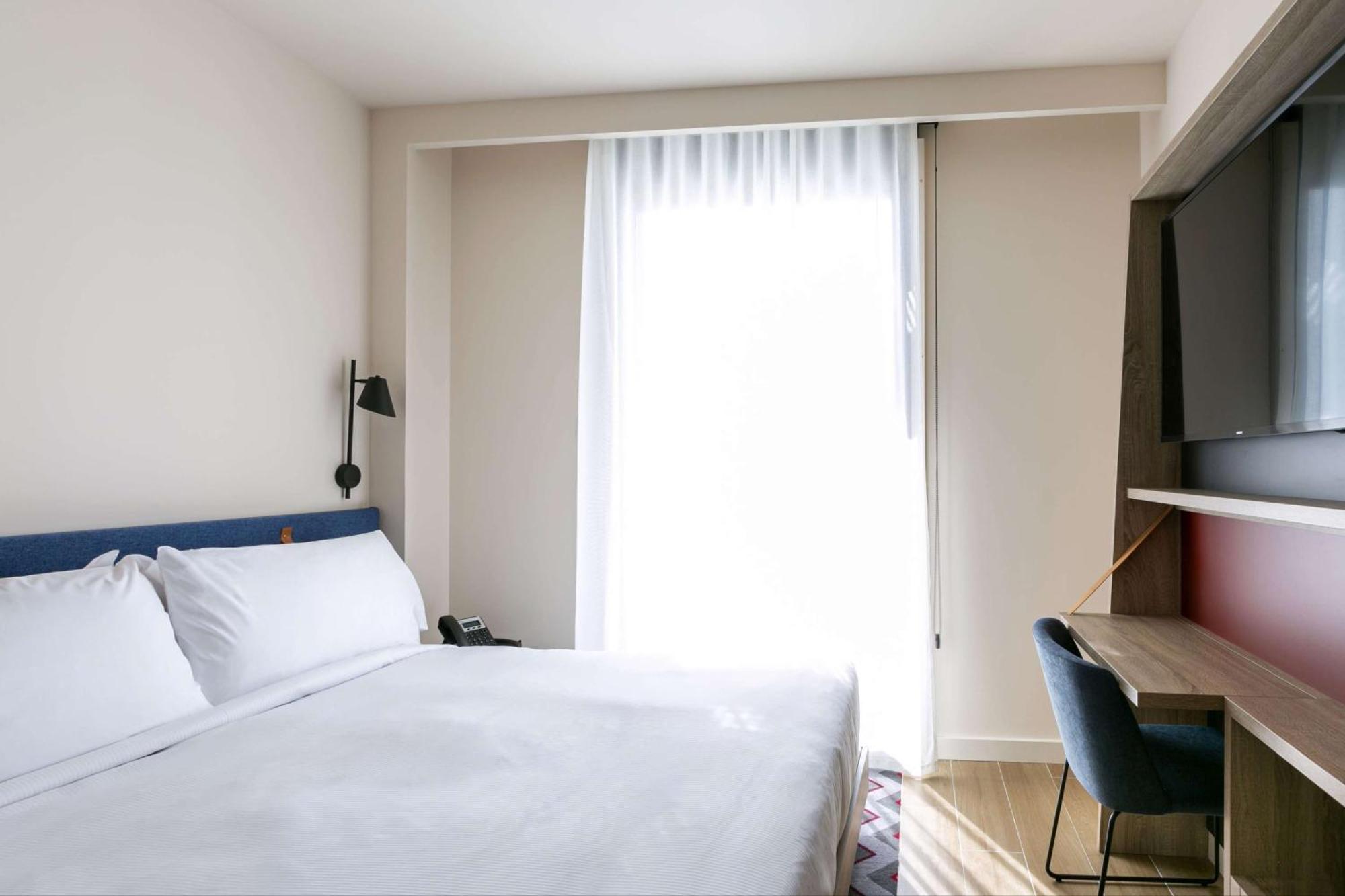 Hampton By Hilton Madrid Hotel