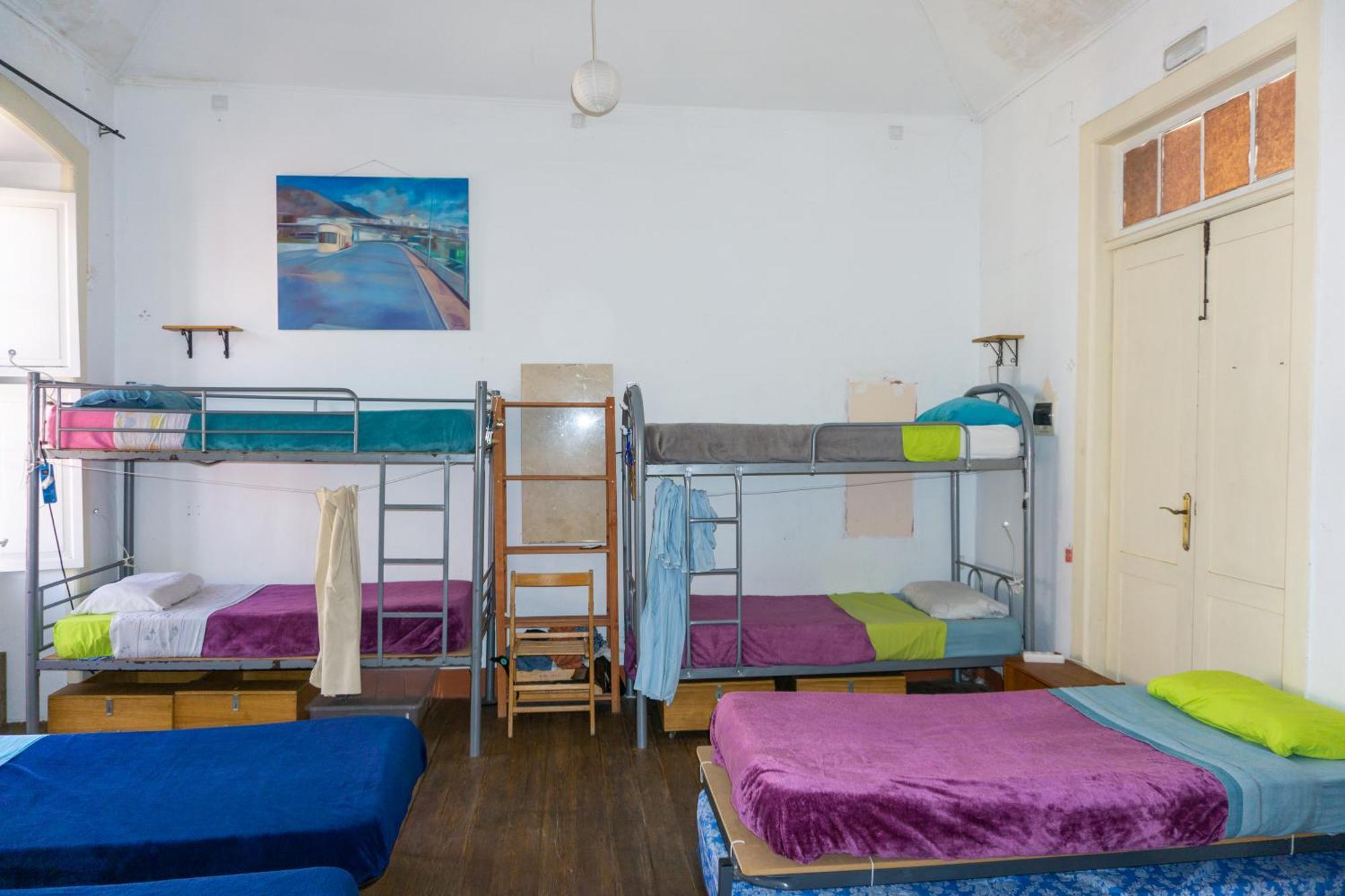 La Casa Encantada Hostal *