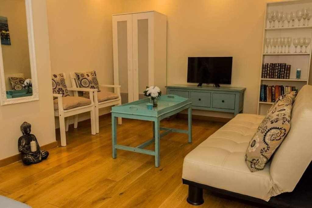 Casa Con Piscina Junto A Catedral