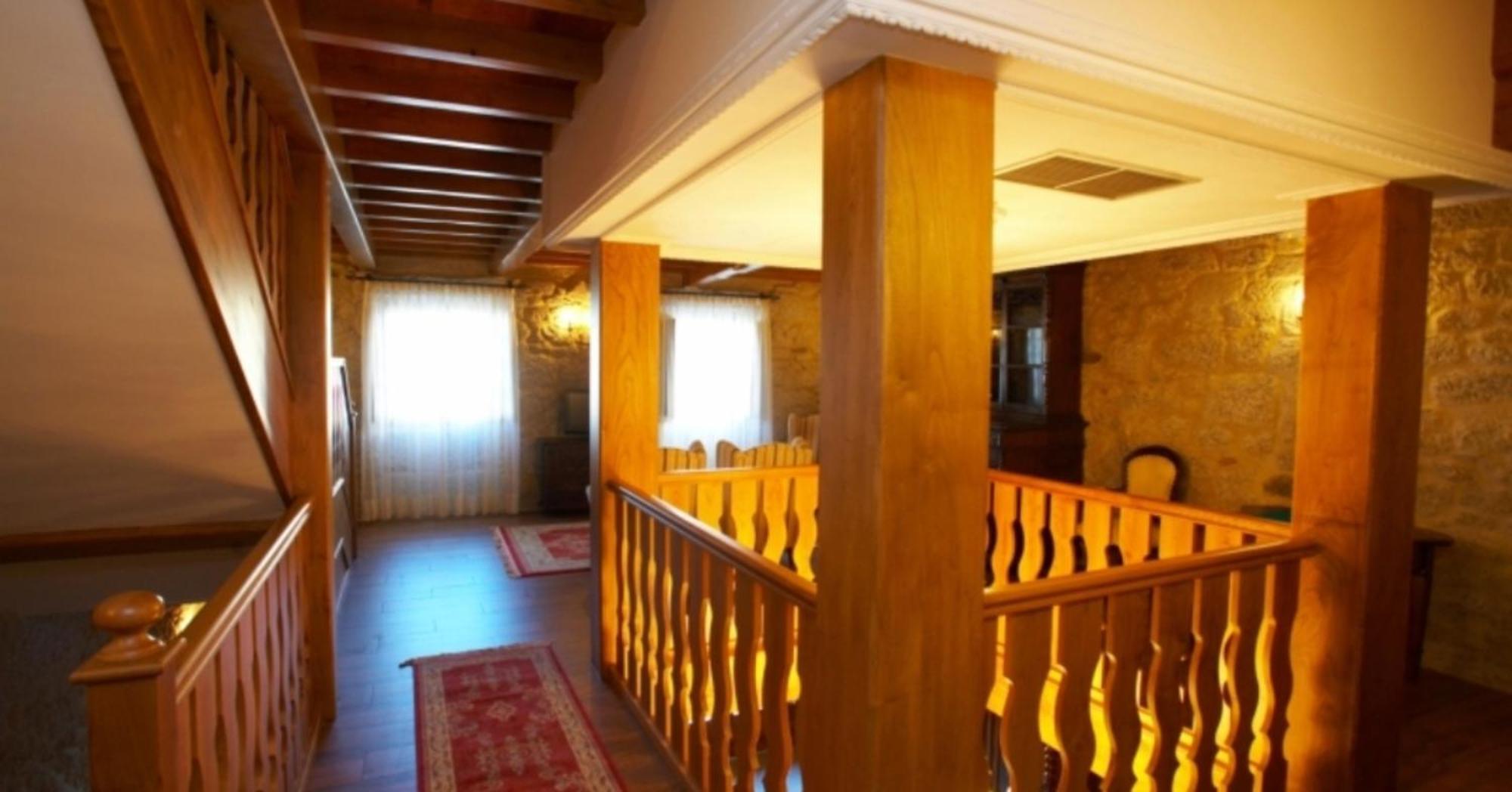 Do Val Hotel