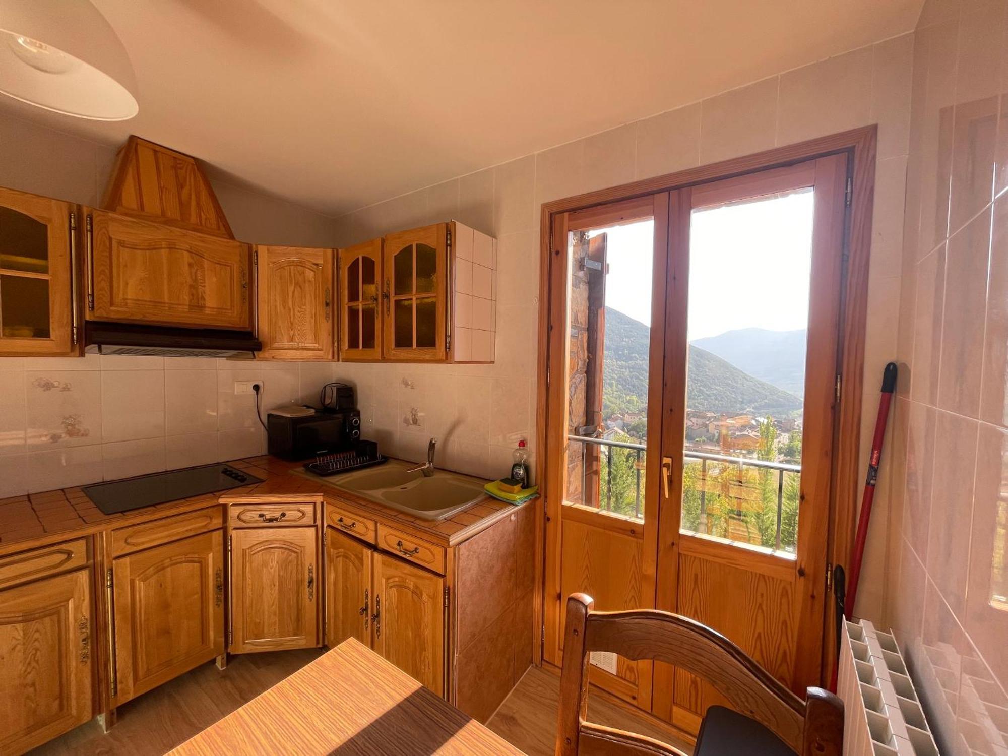 Uria - Ubicacion Perfecta, Rodeado De Naturaleza, Vistas Espectaculares Apartamento *