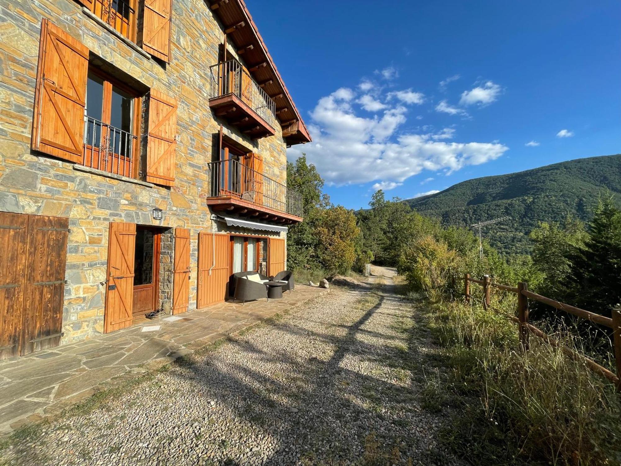 Apartamento Uria - Ubicacion Perfecta, Rodeado De Naturaleza, Vistas Espectaculares Gavín