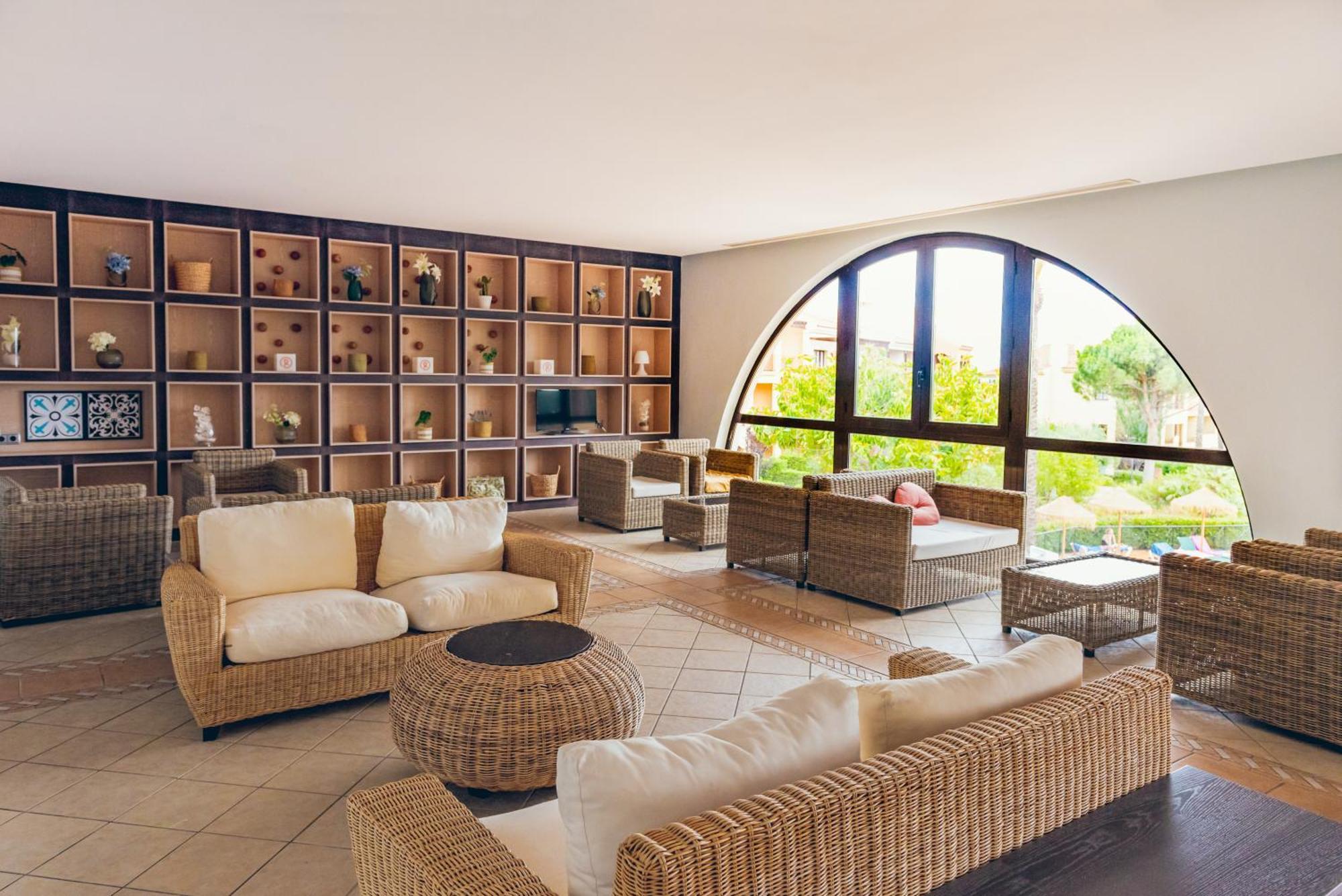 Hotel Pierre & Bonavista De Bonmont 3*
