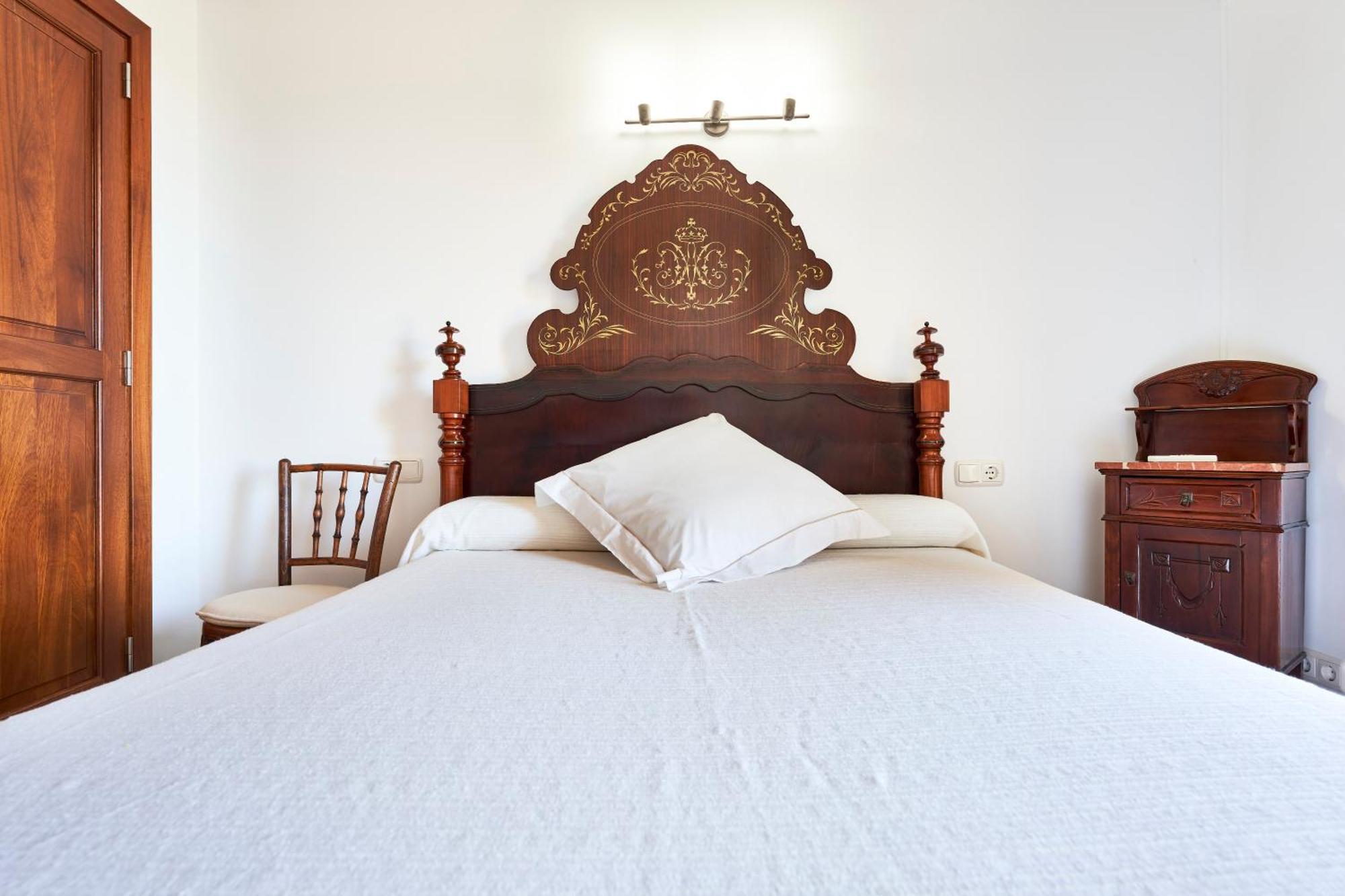 Quiet In With Amazing Pool, Paddle Court And Garden Villa Buger