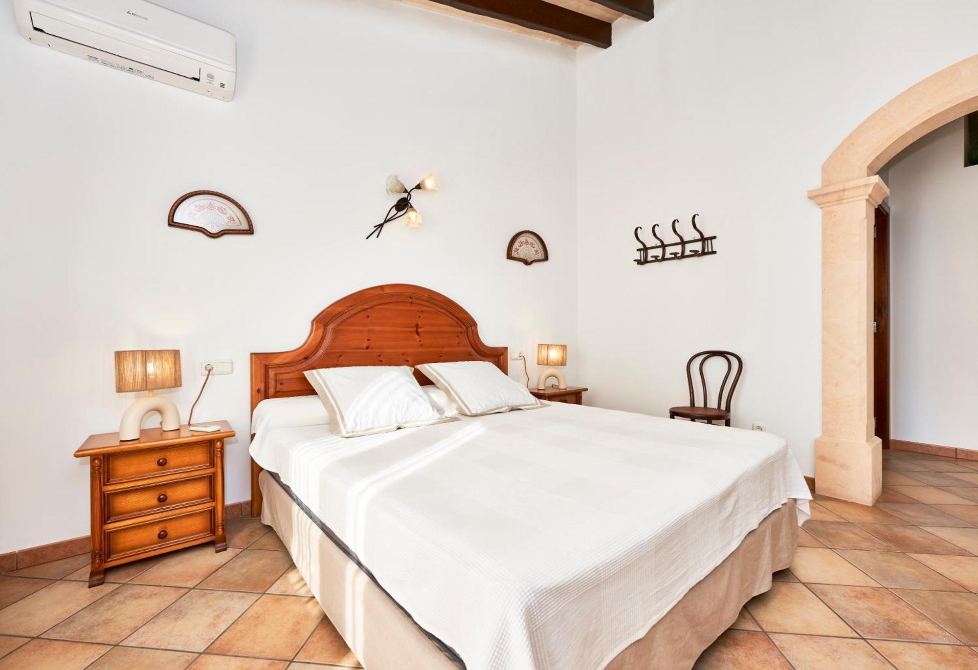 Quiet In With Amazing Pool, Paddle Court And Garden Villa *