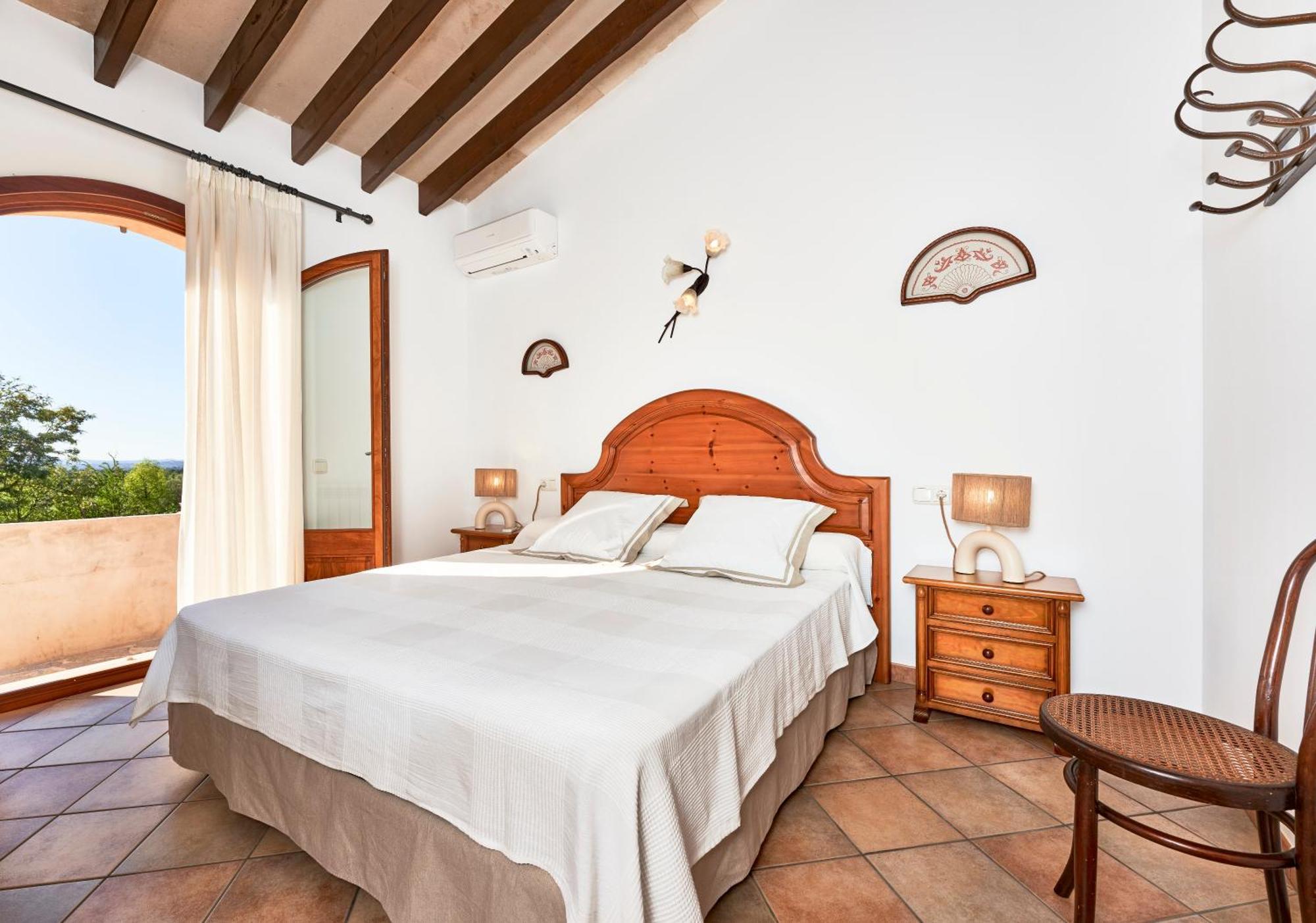 Quiet In With Amazing Pool, Paddle Court And Garden Villa Buger