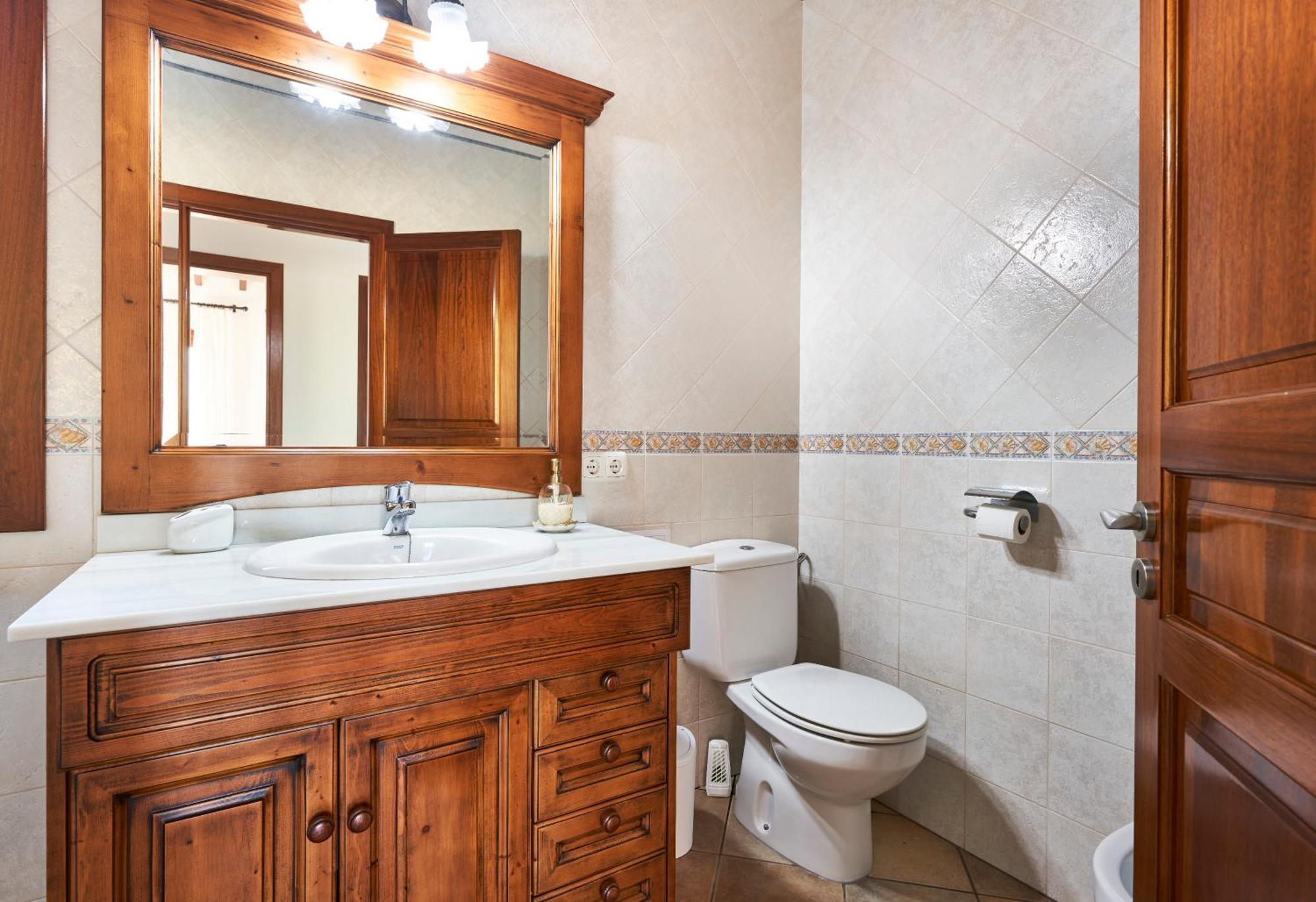 Quiet In With Amazing Pool, Paddle Court And Garden Villa *