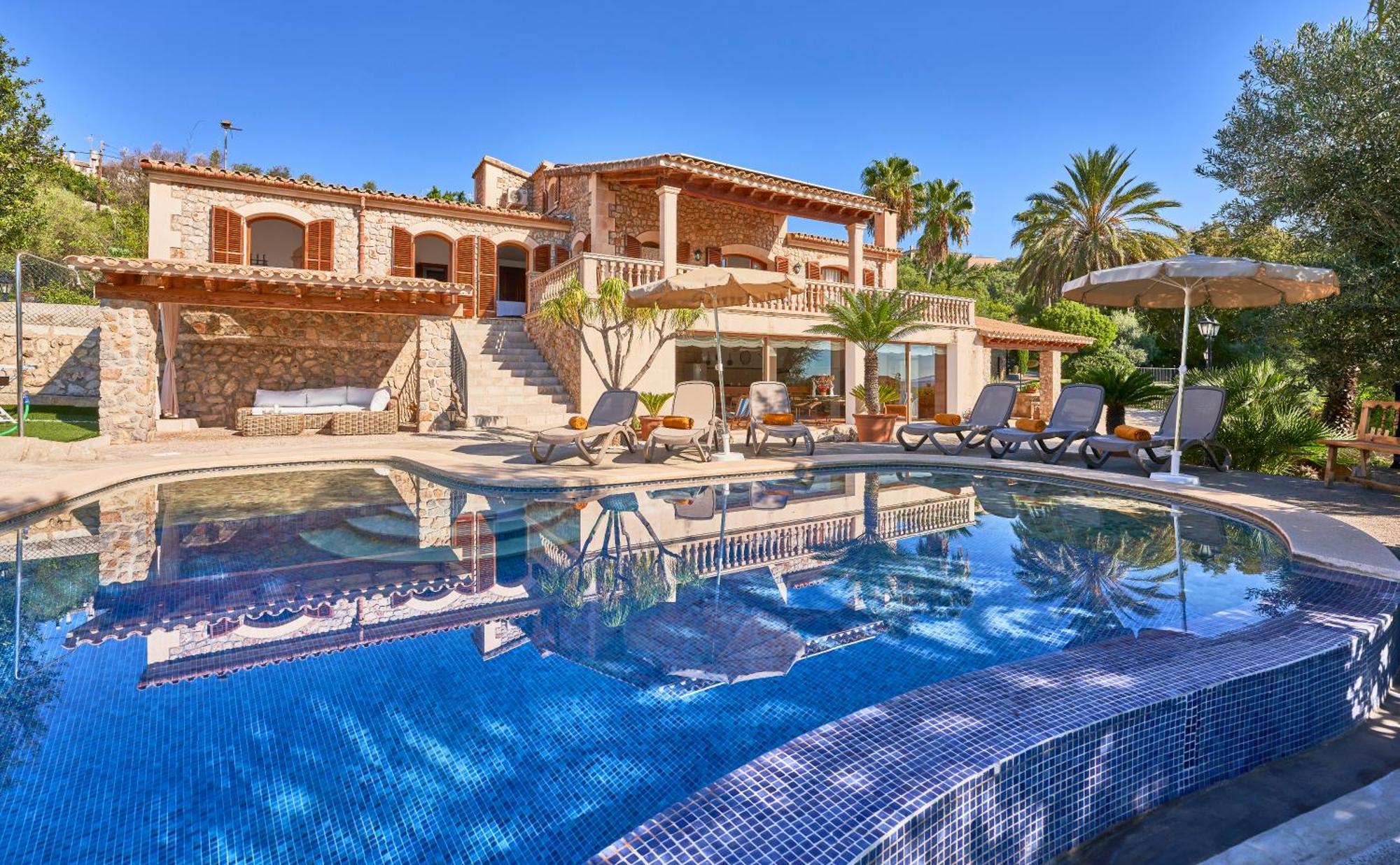 Quiet In With Amazing Pool, Paddle Court And Garden * Buger