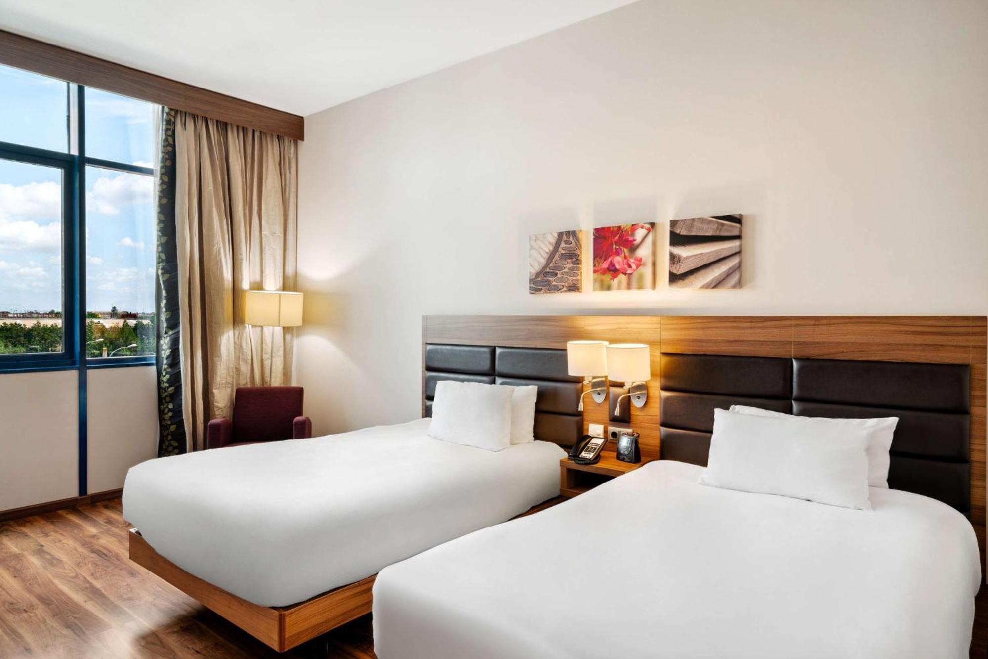 Hilton Garden 4*