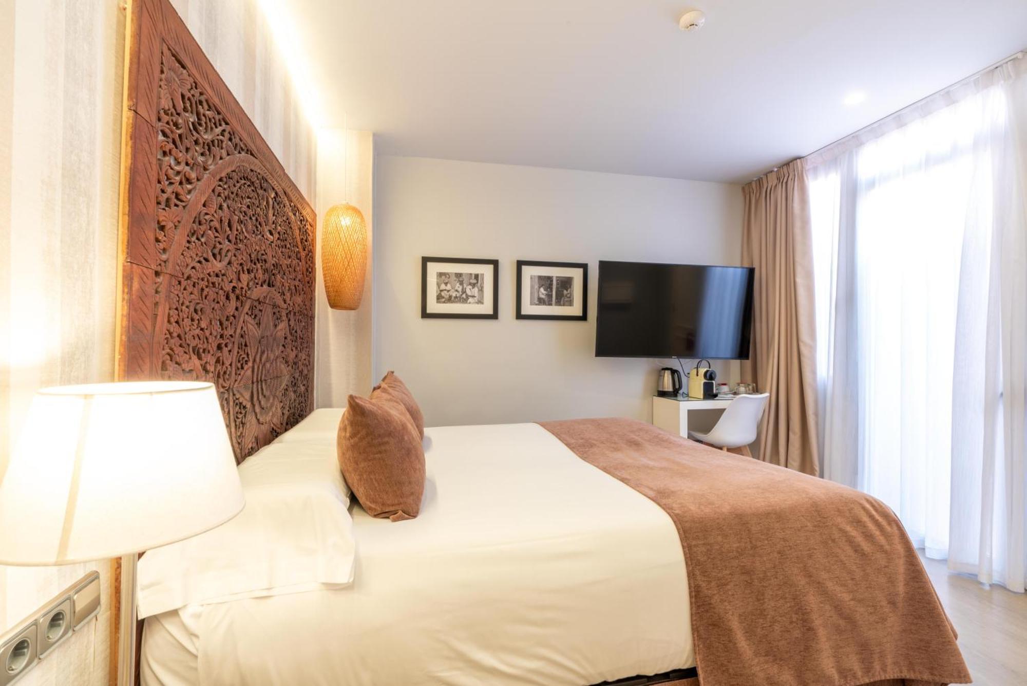 Serennia Fira Gran Via Exclusive Hotel