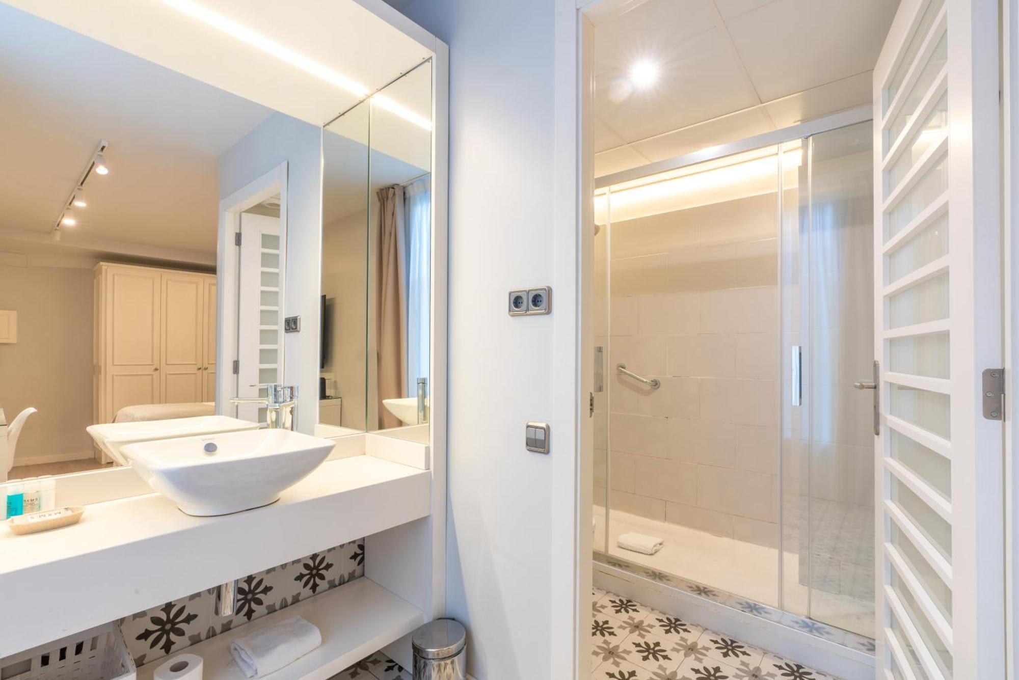 Serennia Fira Gran Via Exclusive Hotel 2*