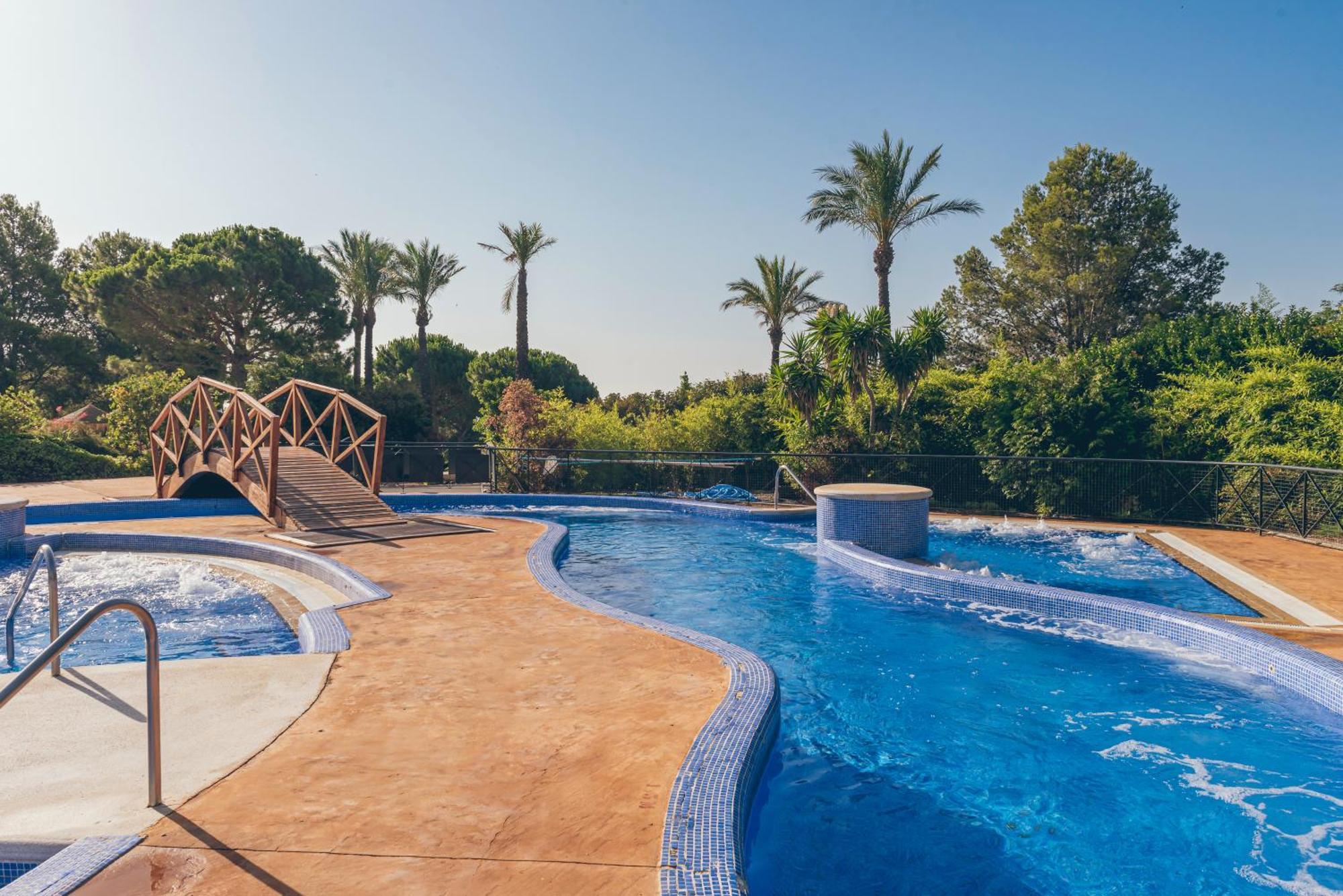 Pierre & Bonavista De Bonmont Hotel 3*