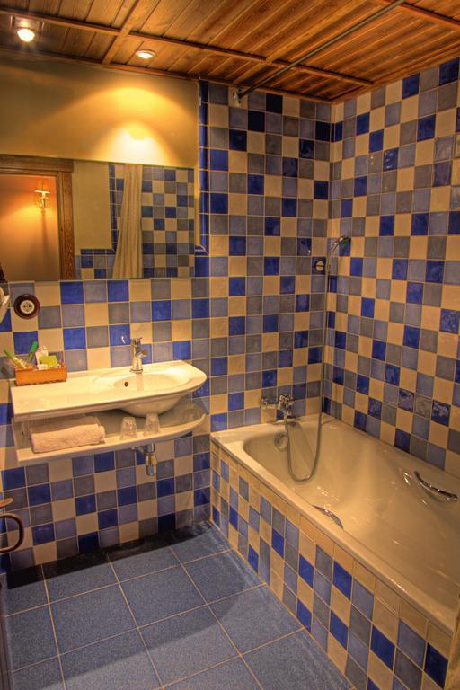 Hotel La Casa Del Rio 3*