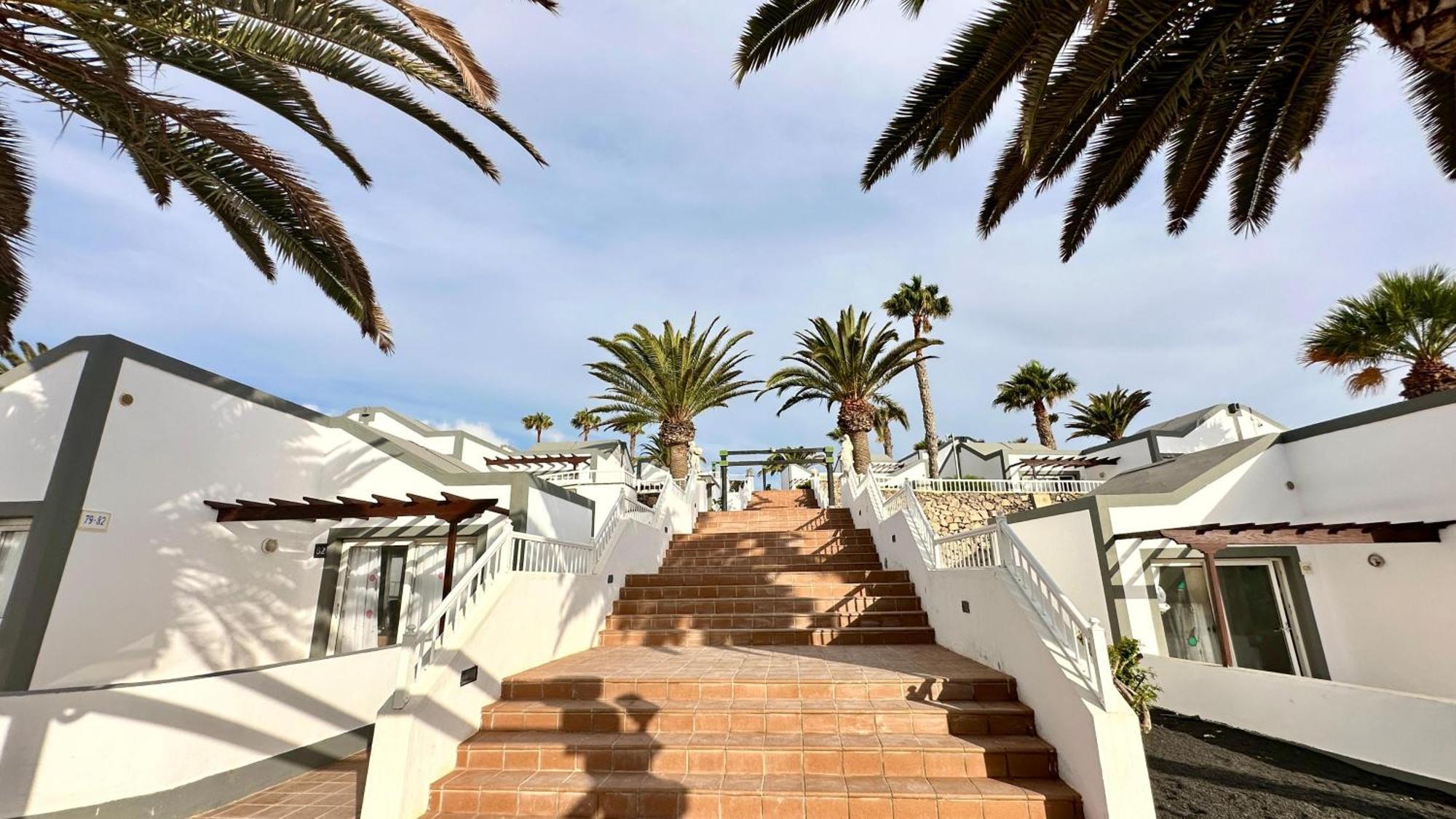 Aparthotel Caleta Dorada 3*