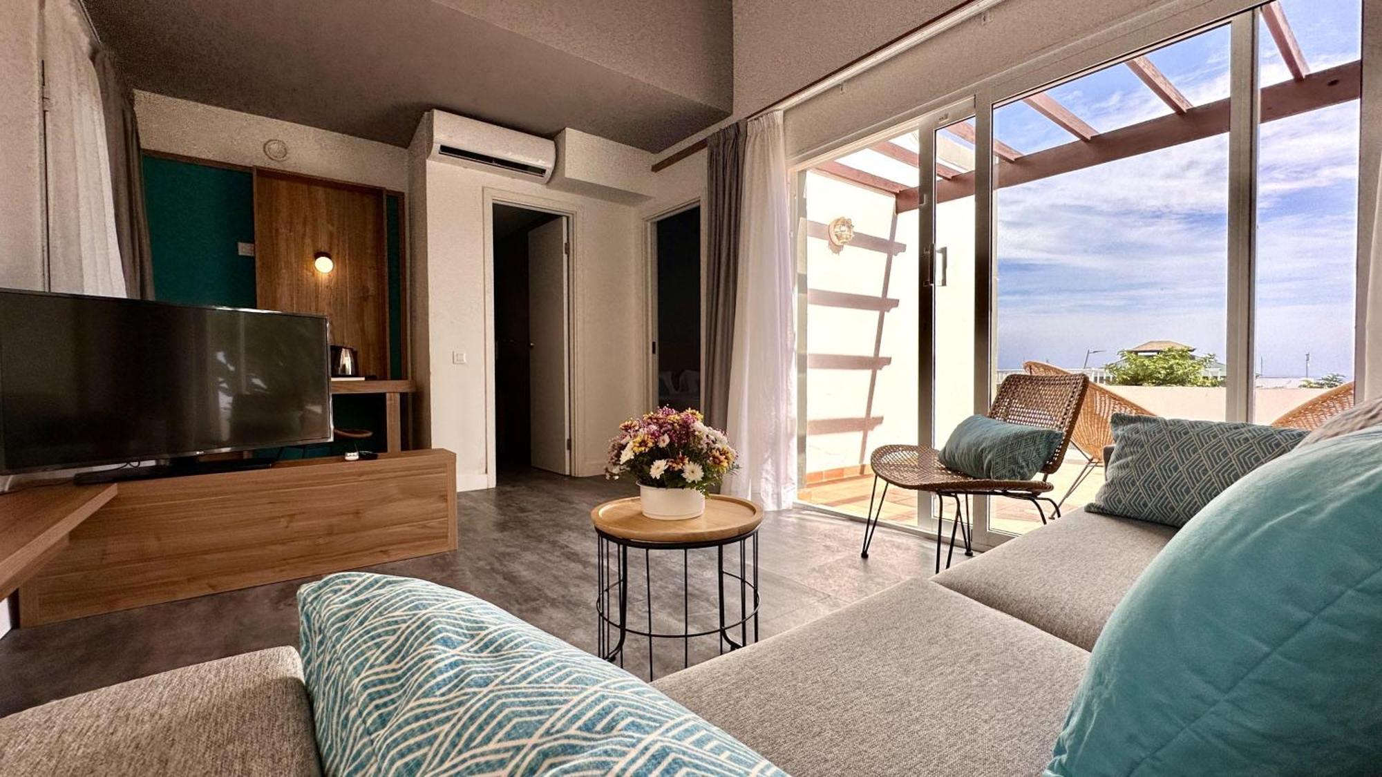 Aparthotel Caleta Dorada