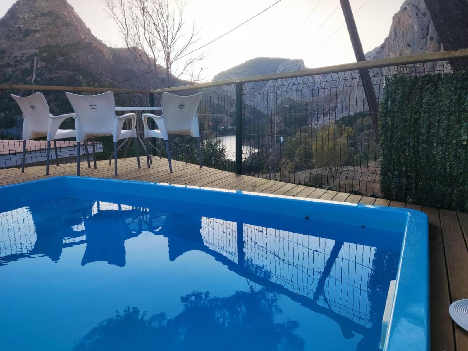 Refugio De *