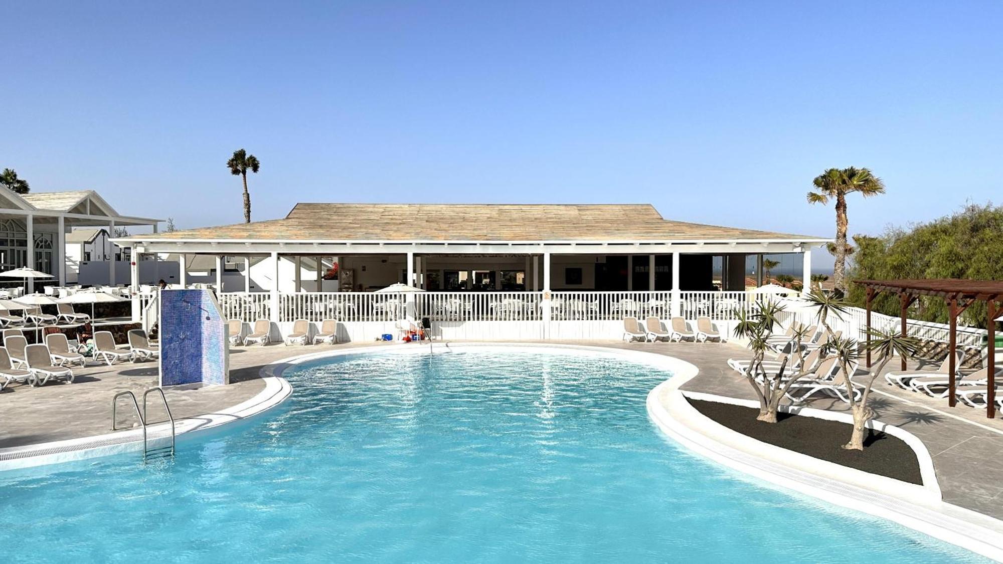 Caleta Dorada Aparthotel 3*