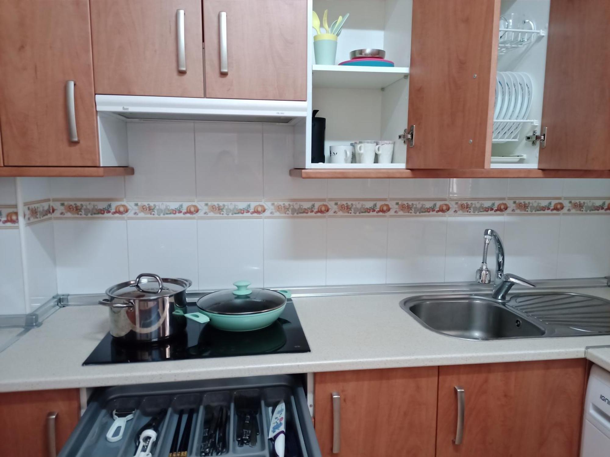 Apartamento Piso de 2 dormitorios Madrid Centro Gran Vía - Plaza de España, el salón y 2 dormitorios tienen aire