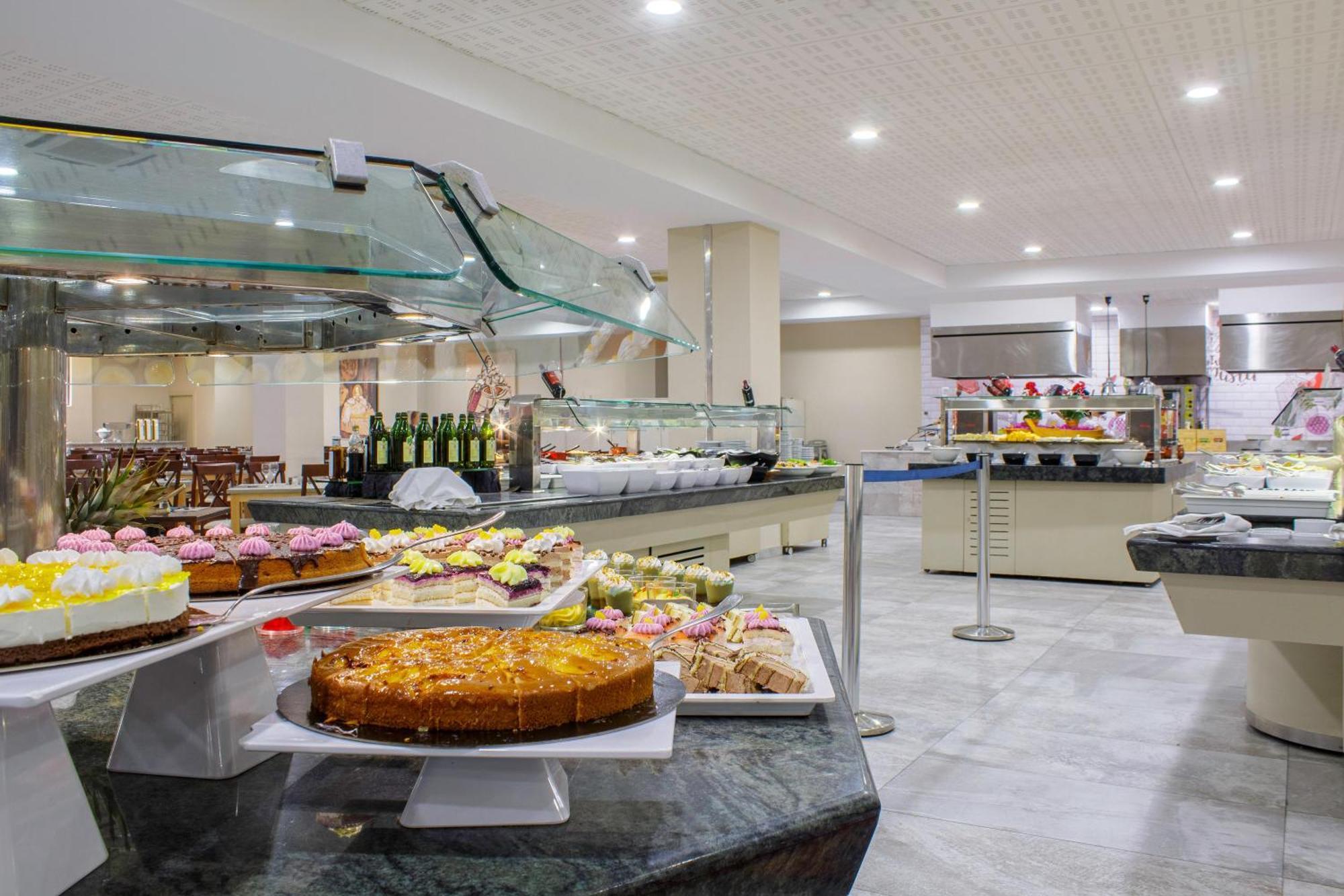 Aparthotel Alcazar