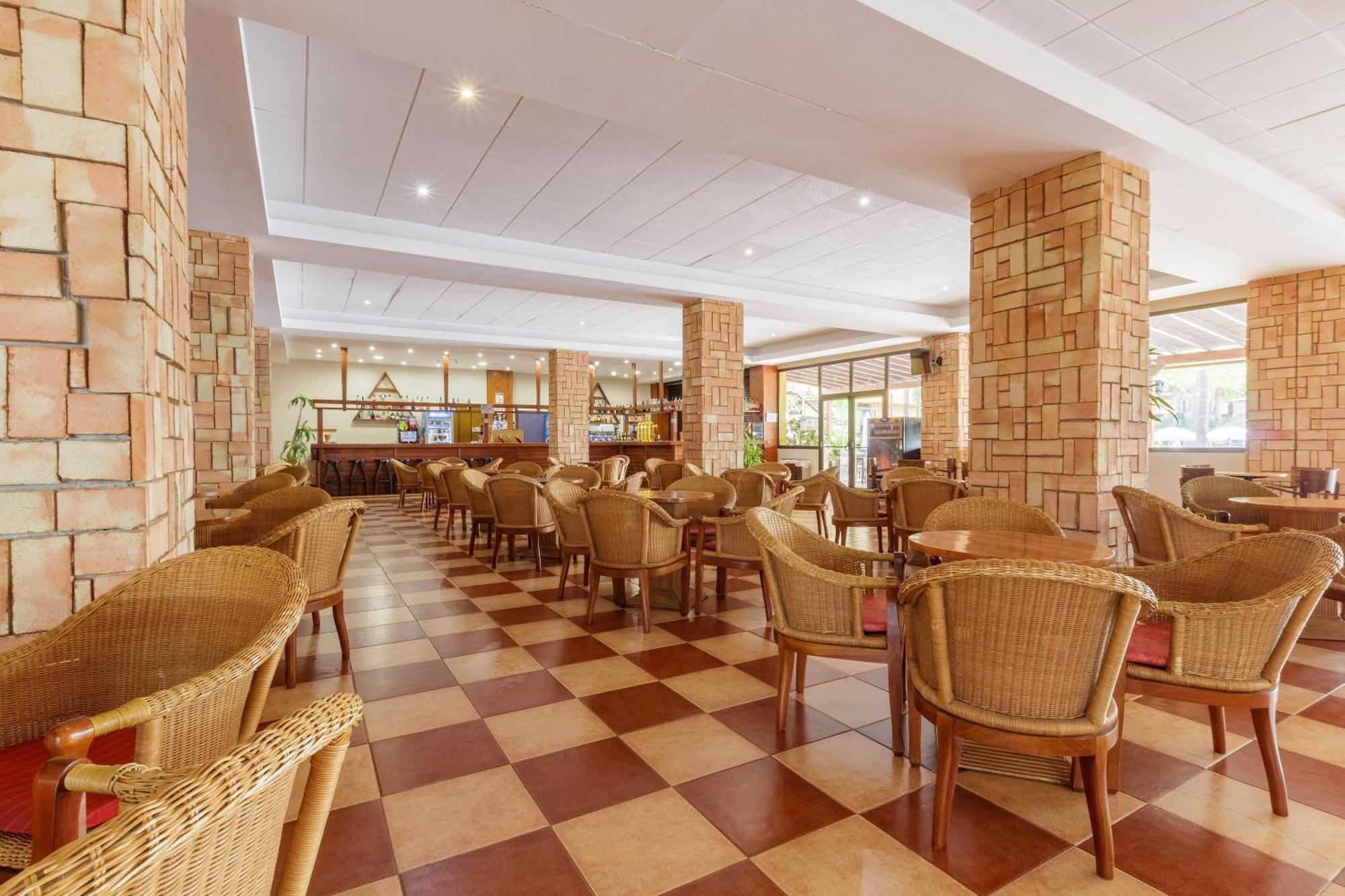 Aparthotel Alcazar