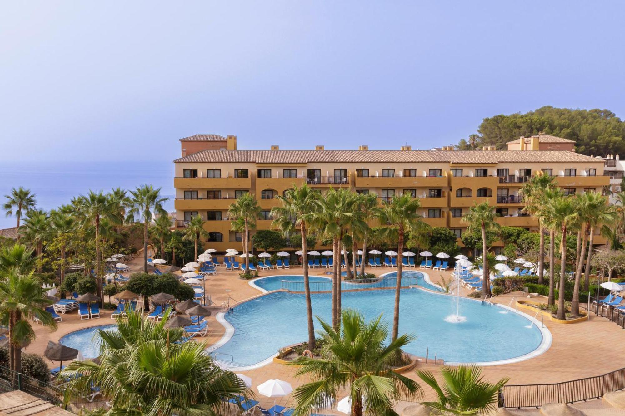 Alcazar 4*