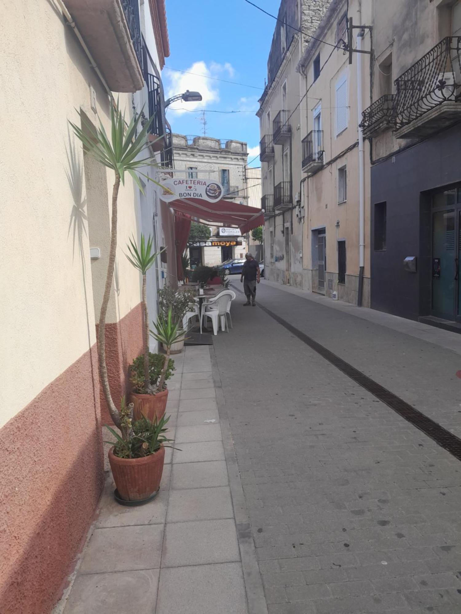 Casa La Tia Mari. * Amposta