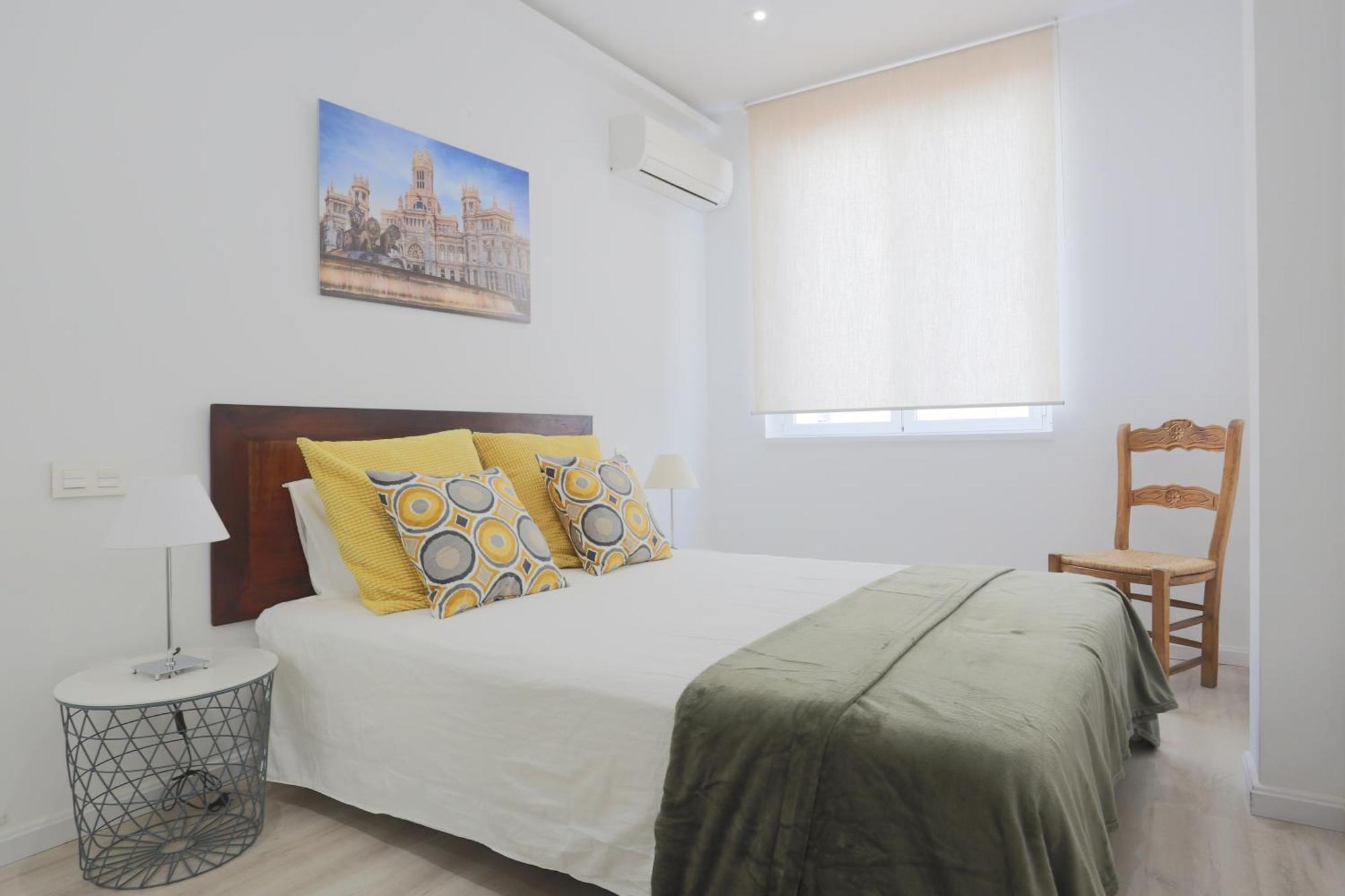 Living Center Puerta Del Sol Apartamento *