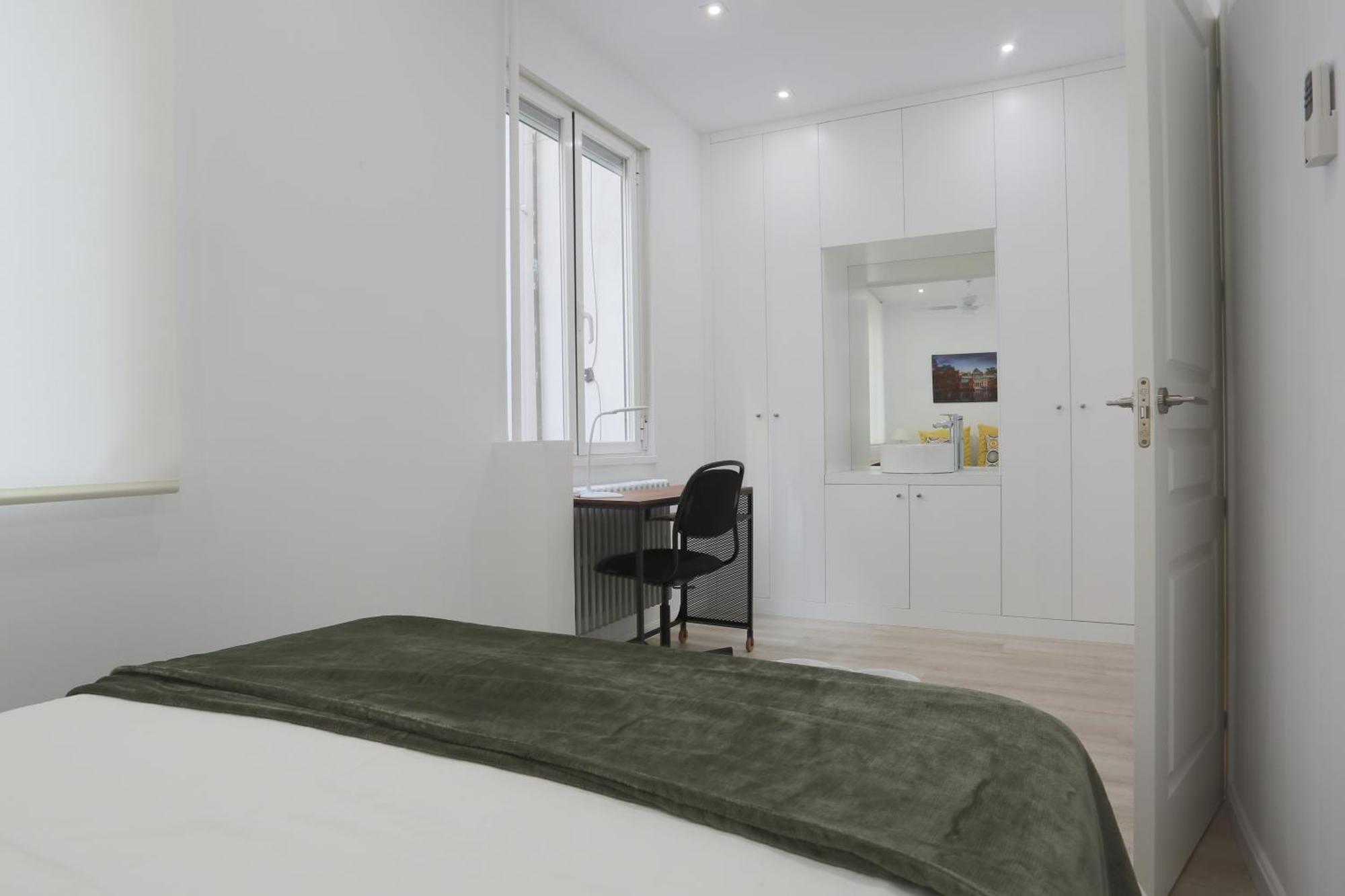 Living Center Puerta Del Sol Apartamento