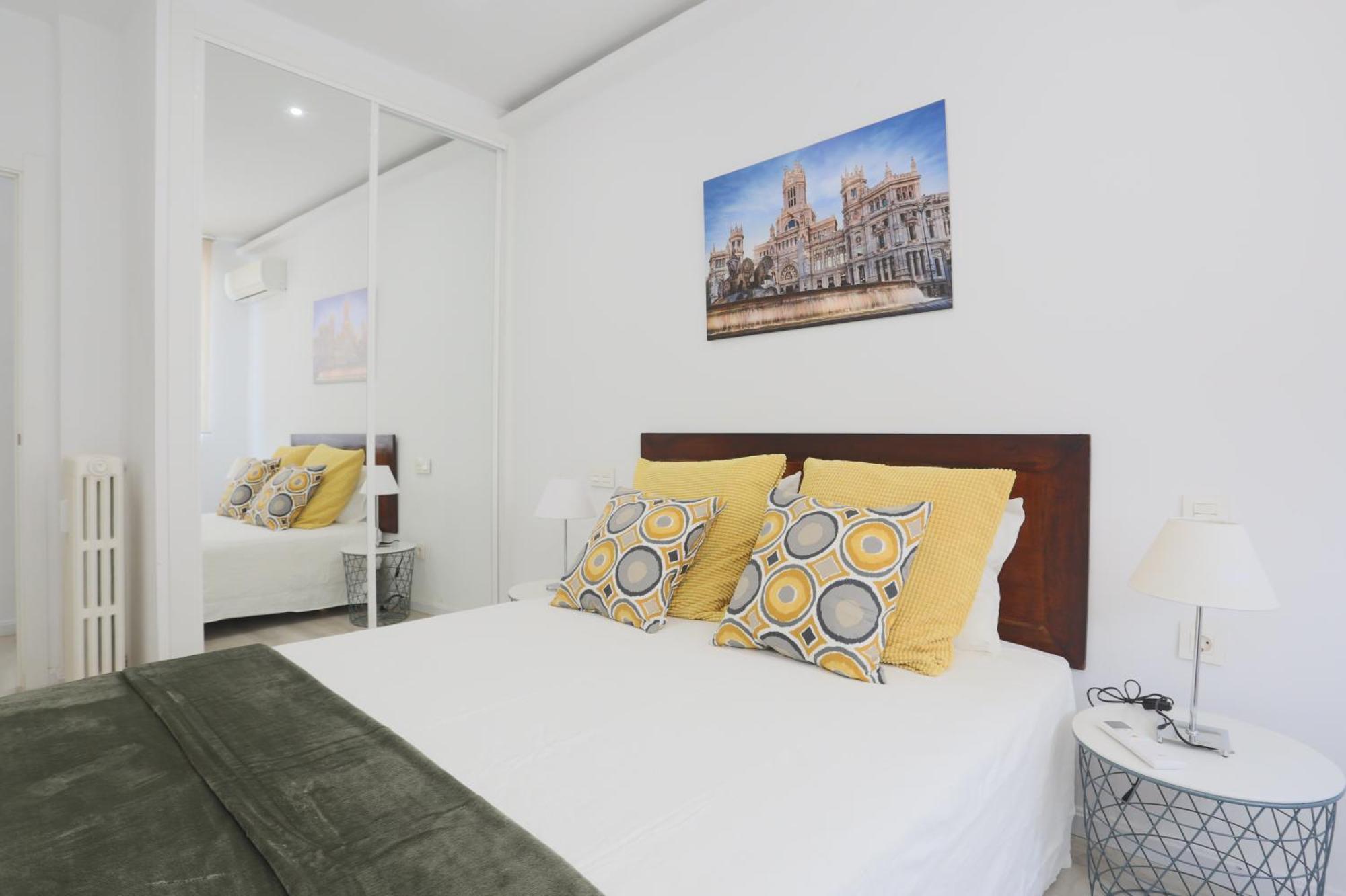 Living Center Puerta Del Sol Apartamento Madrid