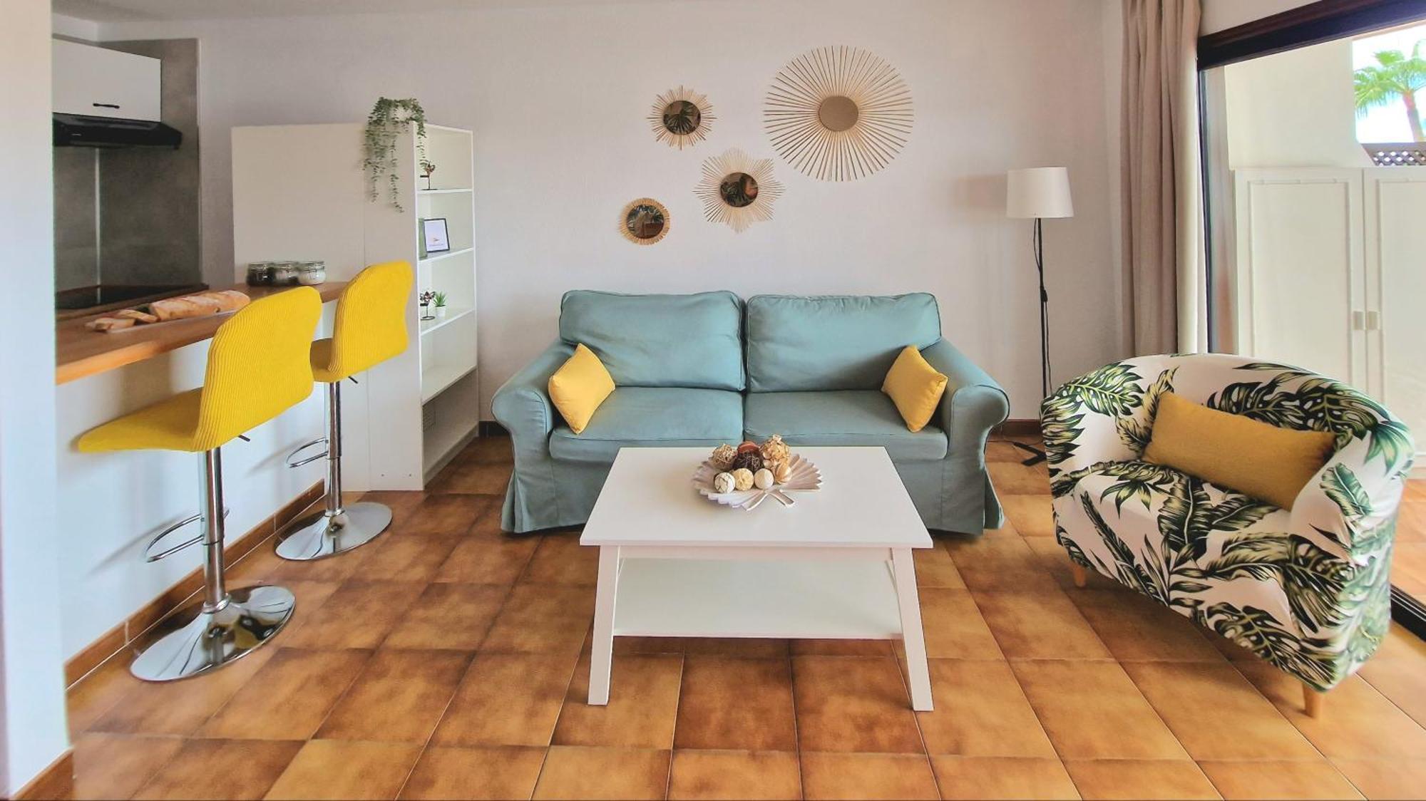 Strelitzia - Ocean View & Heated Pool San Miguel de Abona