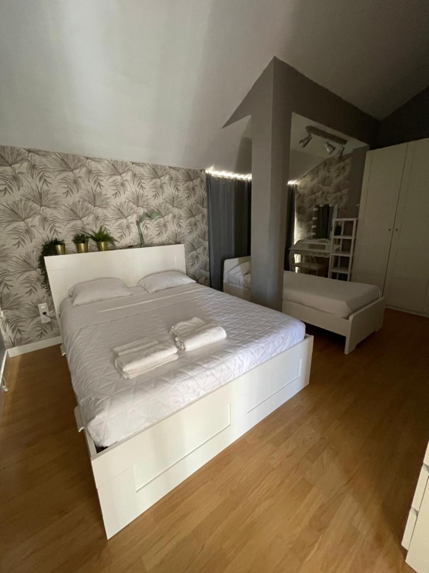 Mediterranean House - Privadas En Casa Compartida Homestay Mairena del Aljarafe