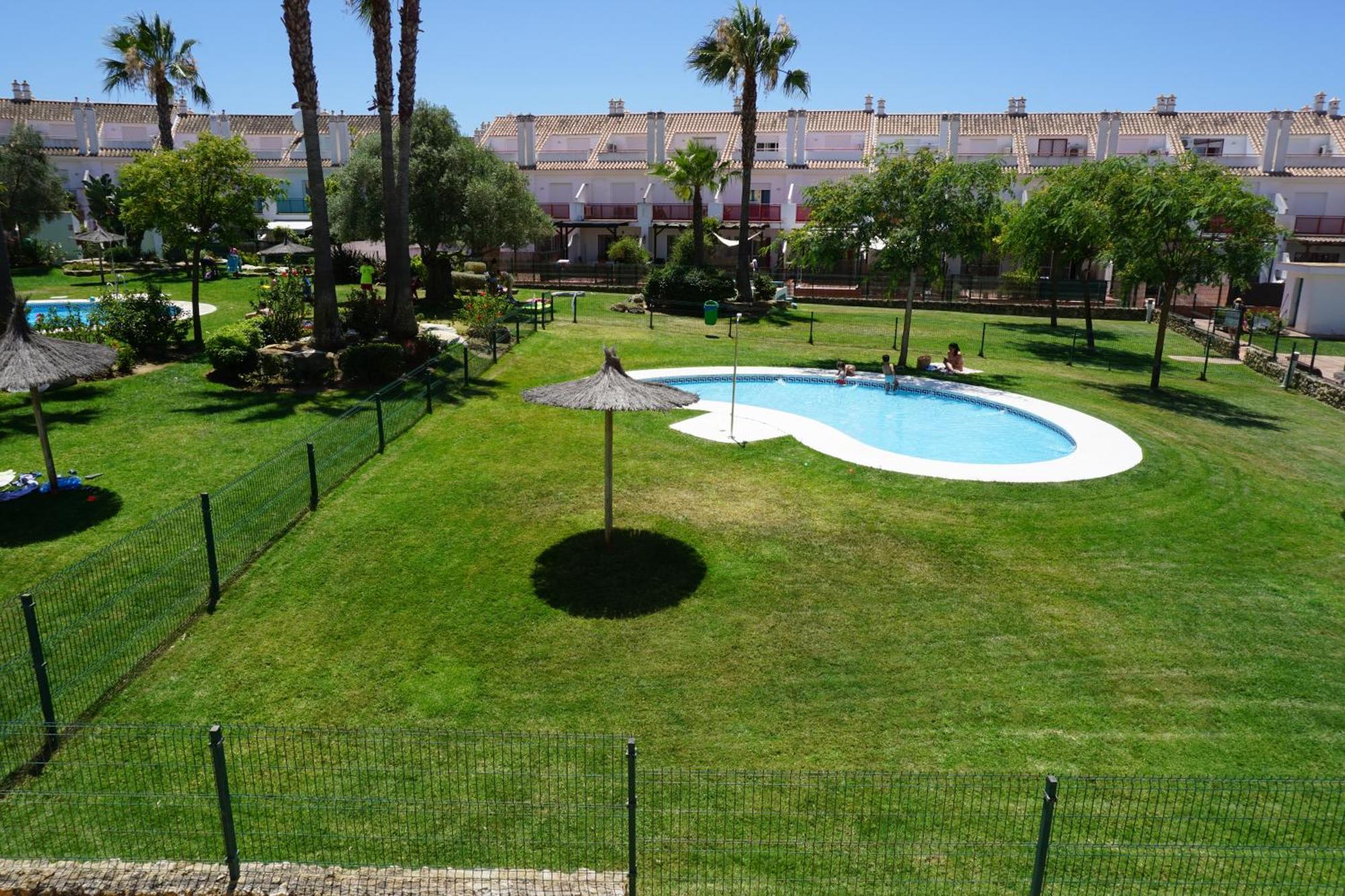 Adosado De Lujo En Playa Y Golf