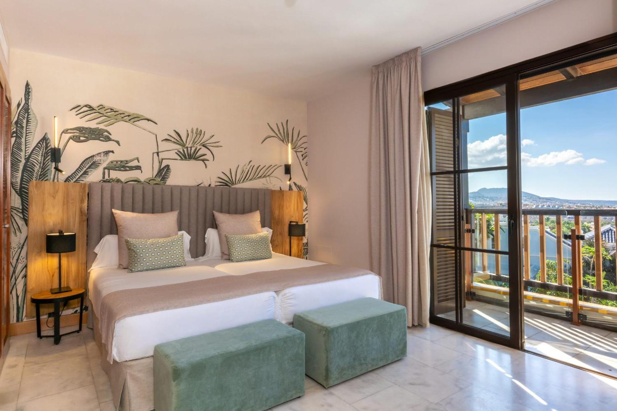 María Hotel