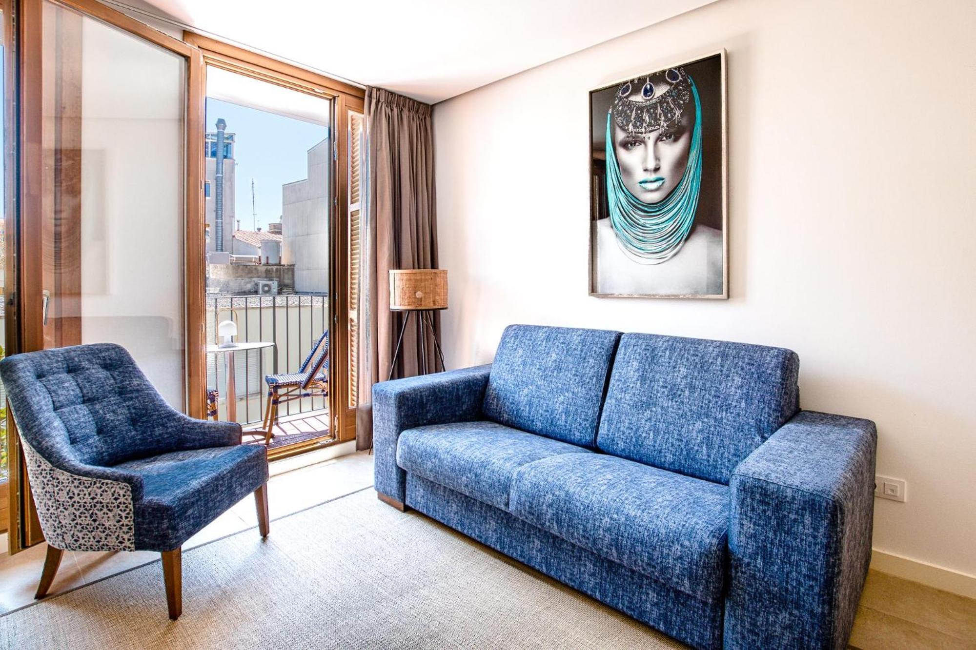 Apartment Chic! By Alegria *