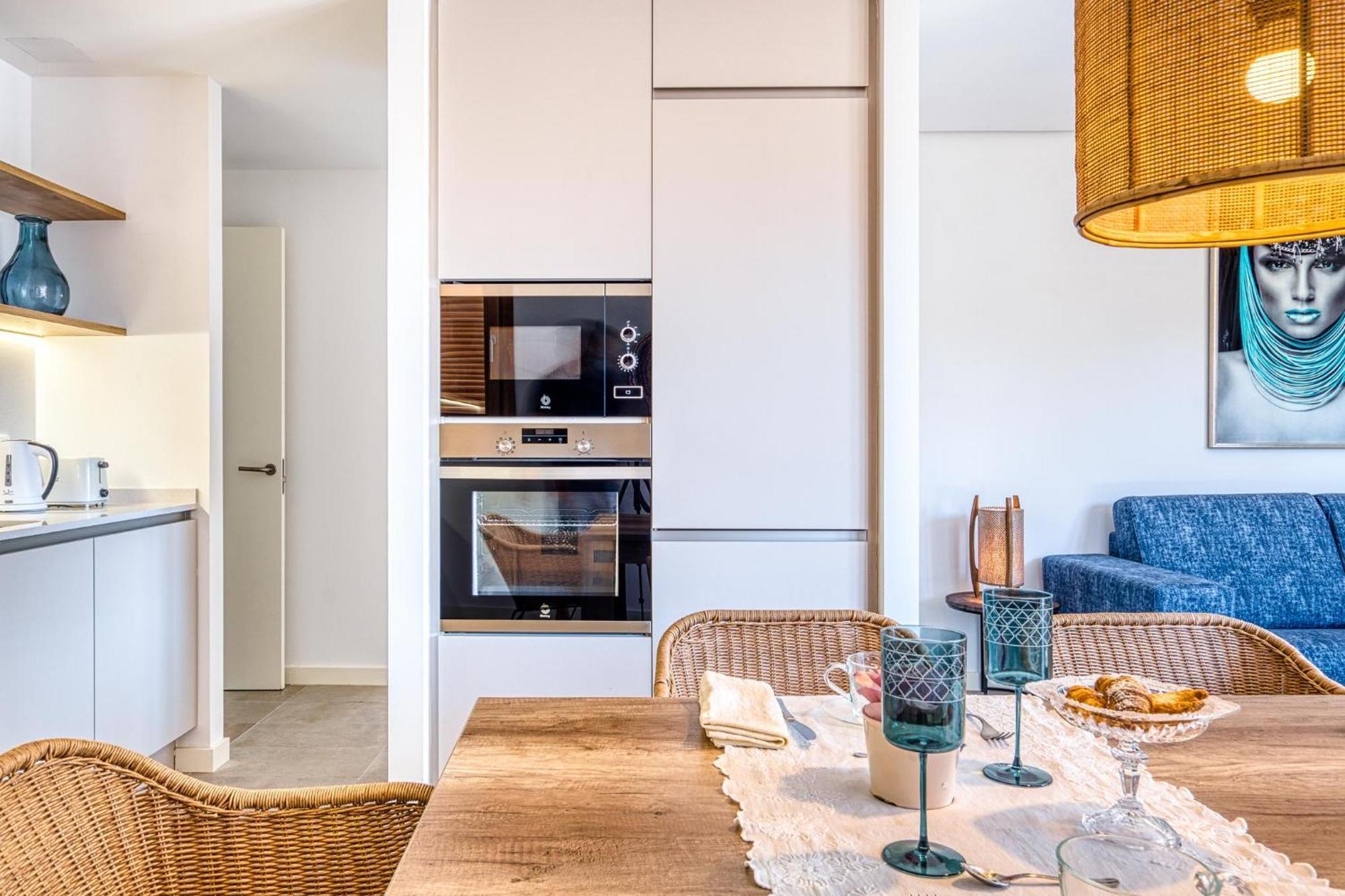 Apartment Chic! By Alegria Cambrils