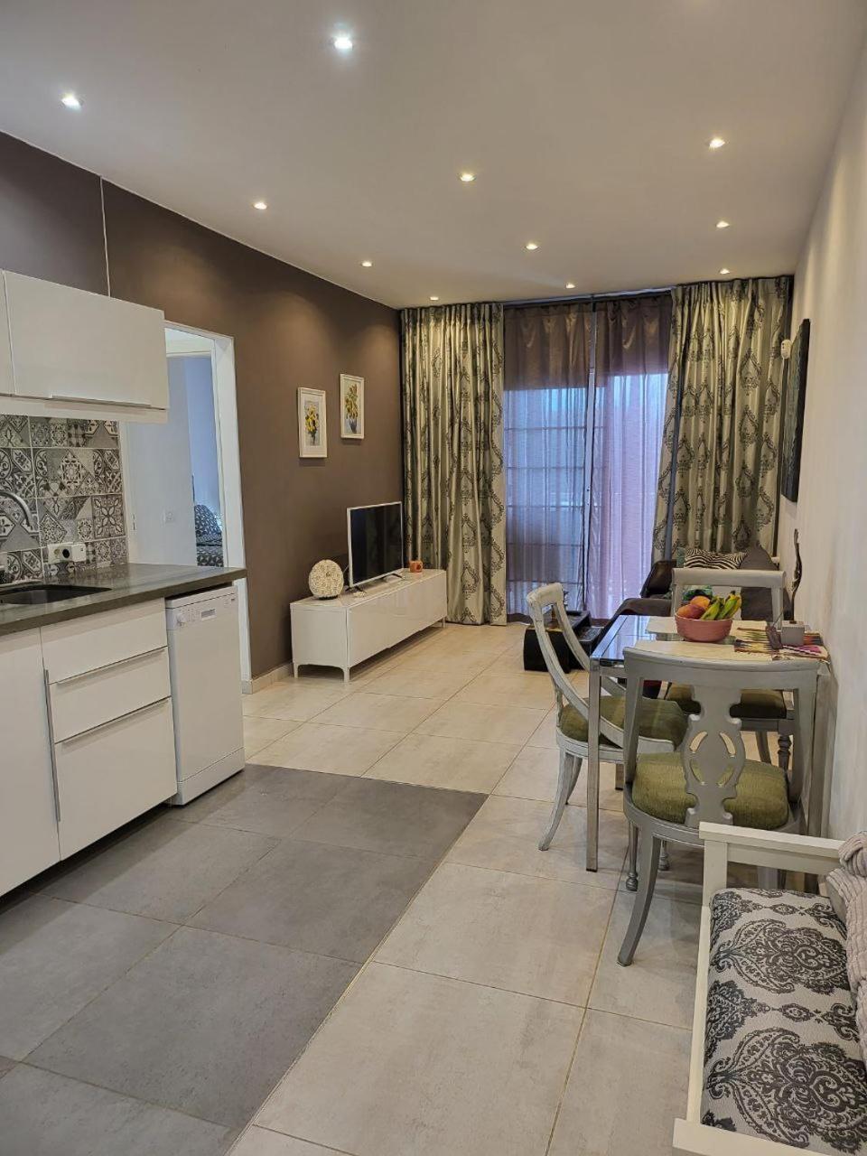 Apartment Cosy 2 Bedroom Near Sea