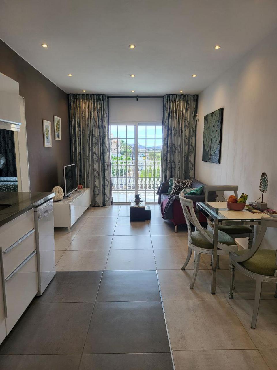 Cosy 2 Bedroom Near Sea *